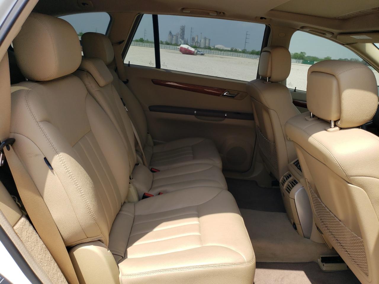 2008 Mercedes-benz R 350 White vin: 4JGCB56E48A063840