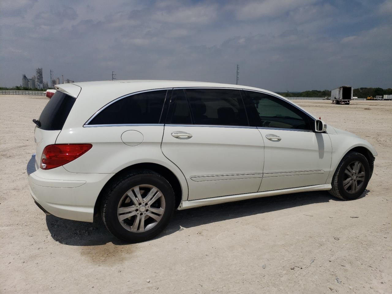 2008 Mercedes-benz R 350 White vin: 4JGCB56E48A063840