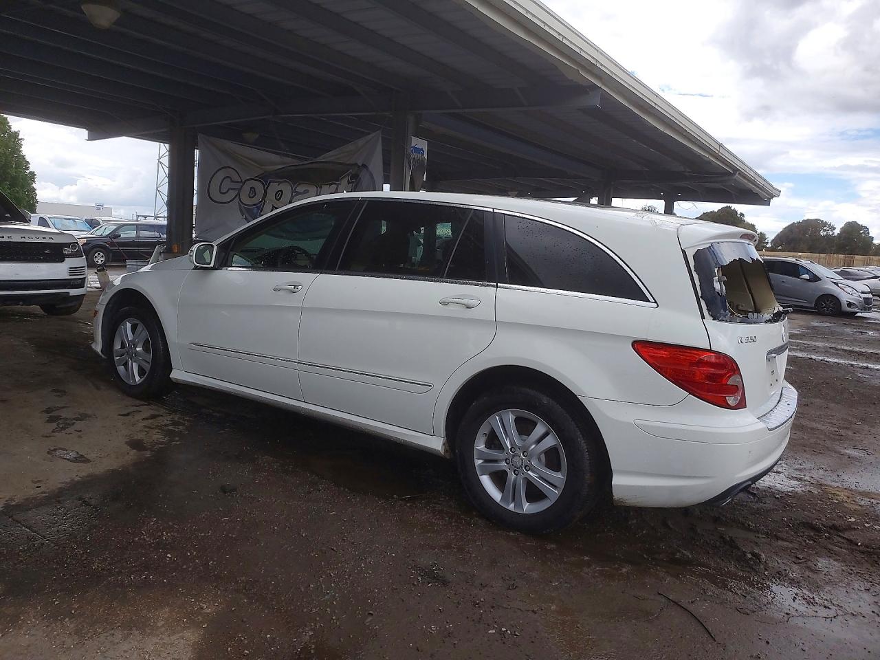 2008 Mercedes-benz R350 Белый vin: 4JGCB56E68A084348