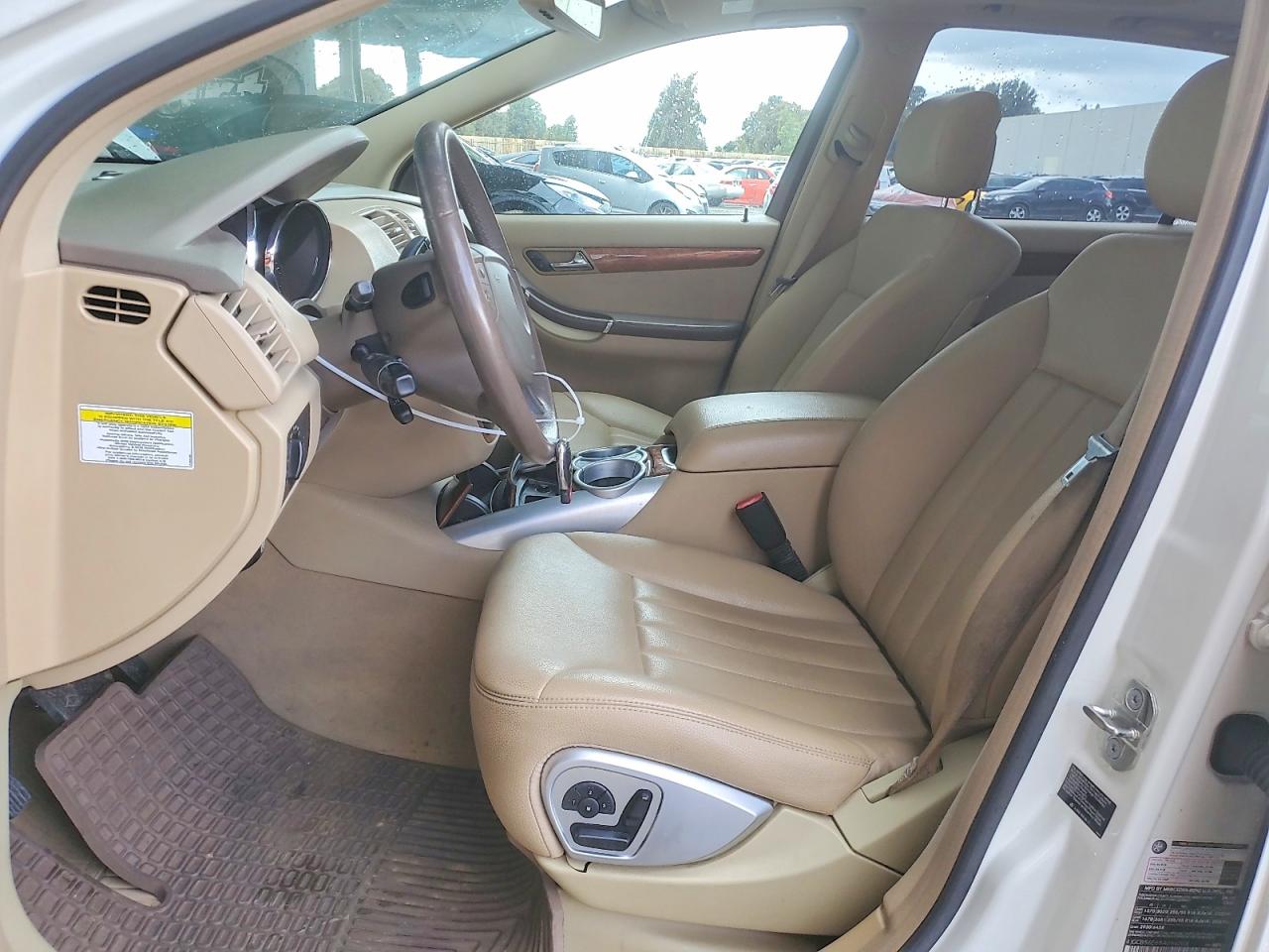 2008 Mercedes-benz R350 Белый vin: 4JGCB56E68A084348
