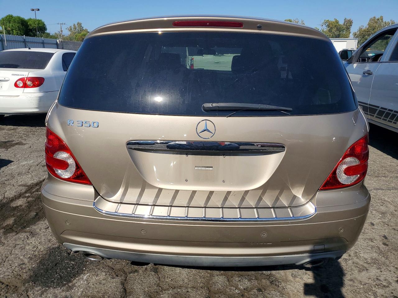 2008 Mercedes-benz R 350 Золотой vin: 4JGCB56E88A064117