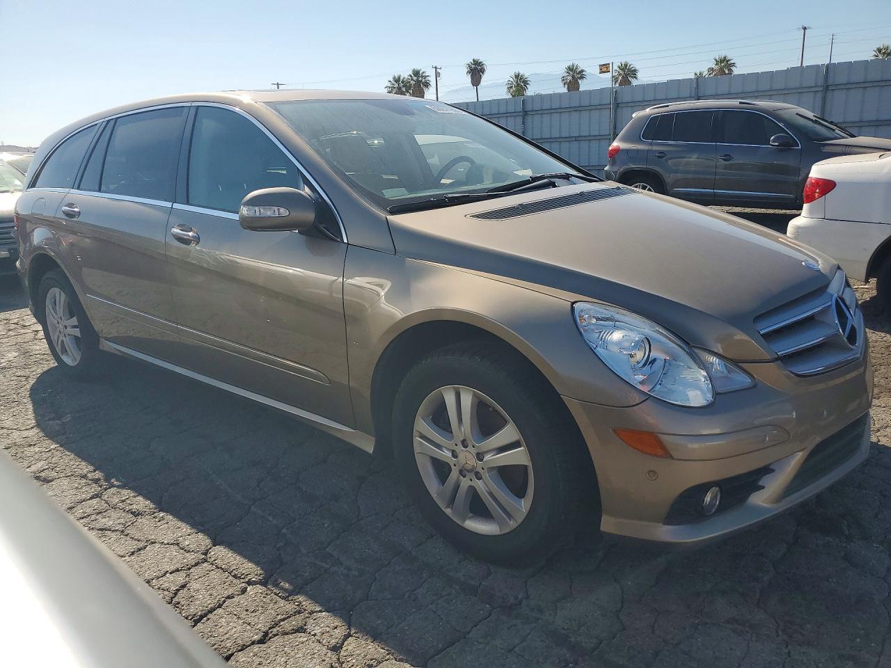 2008 Mercedes-benz R 350 Золотой vin: 4JGCB56E88A064117