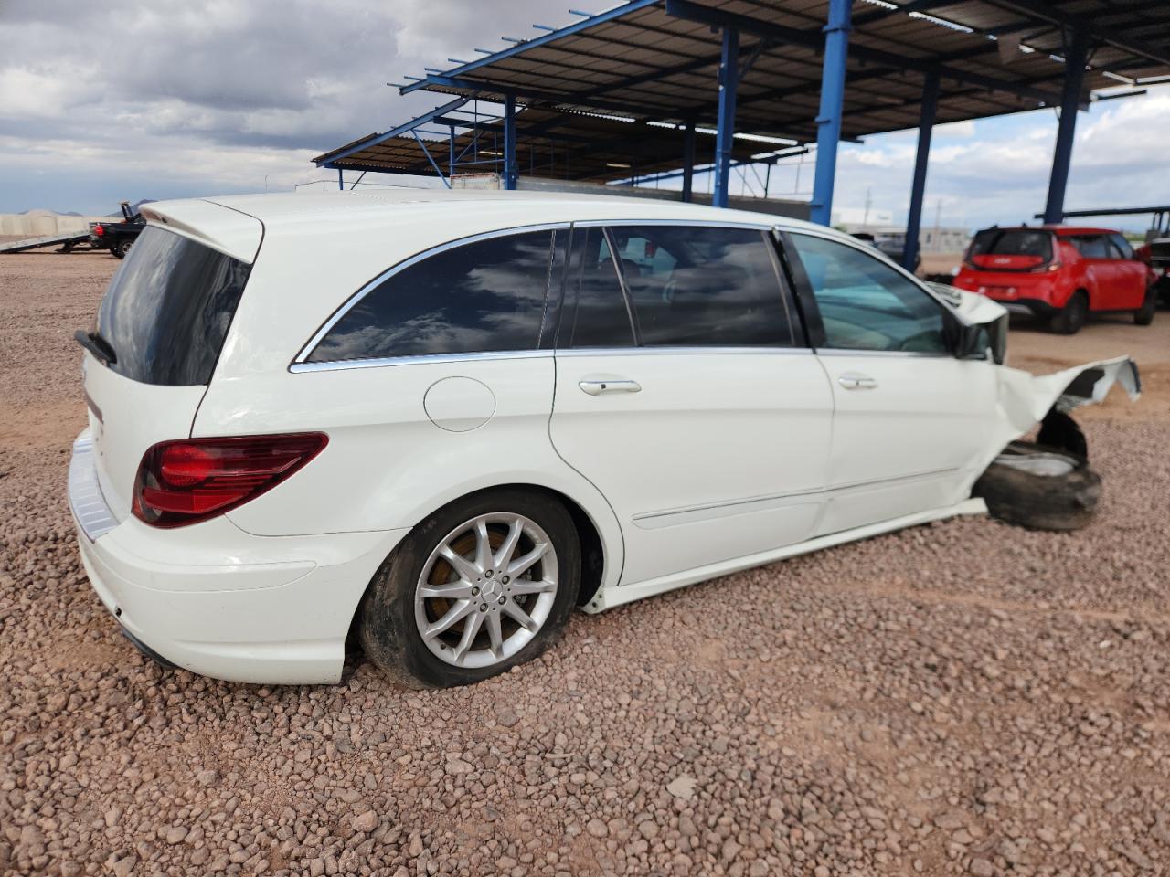 2008 Mercedes-benz R 350 White vin: 4JGCB56EX8A068752