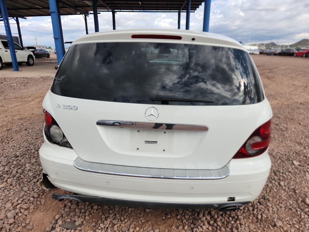 2008 Mercedes-benz R 350 White vin: 4JGCB56EX8A068752