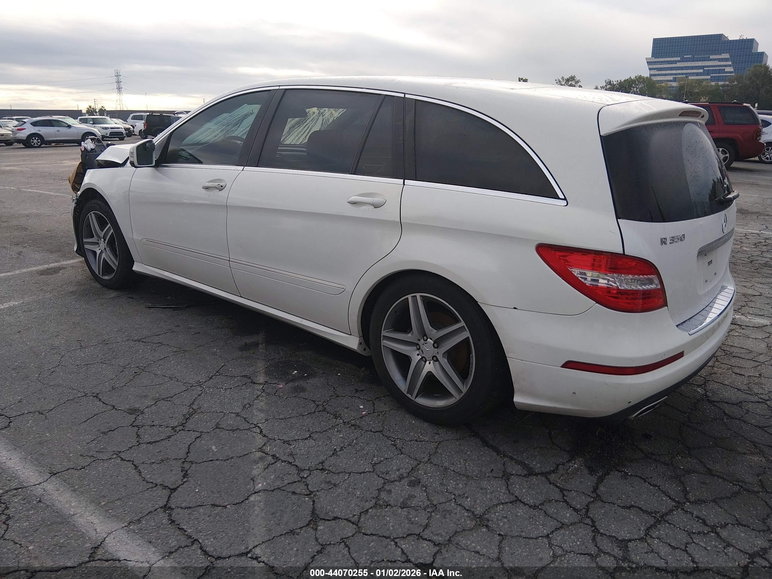 2012 Mercedes-benz R 350 4matic Белый vin: 4JGCB5HE0CA138099