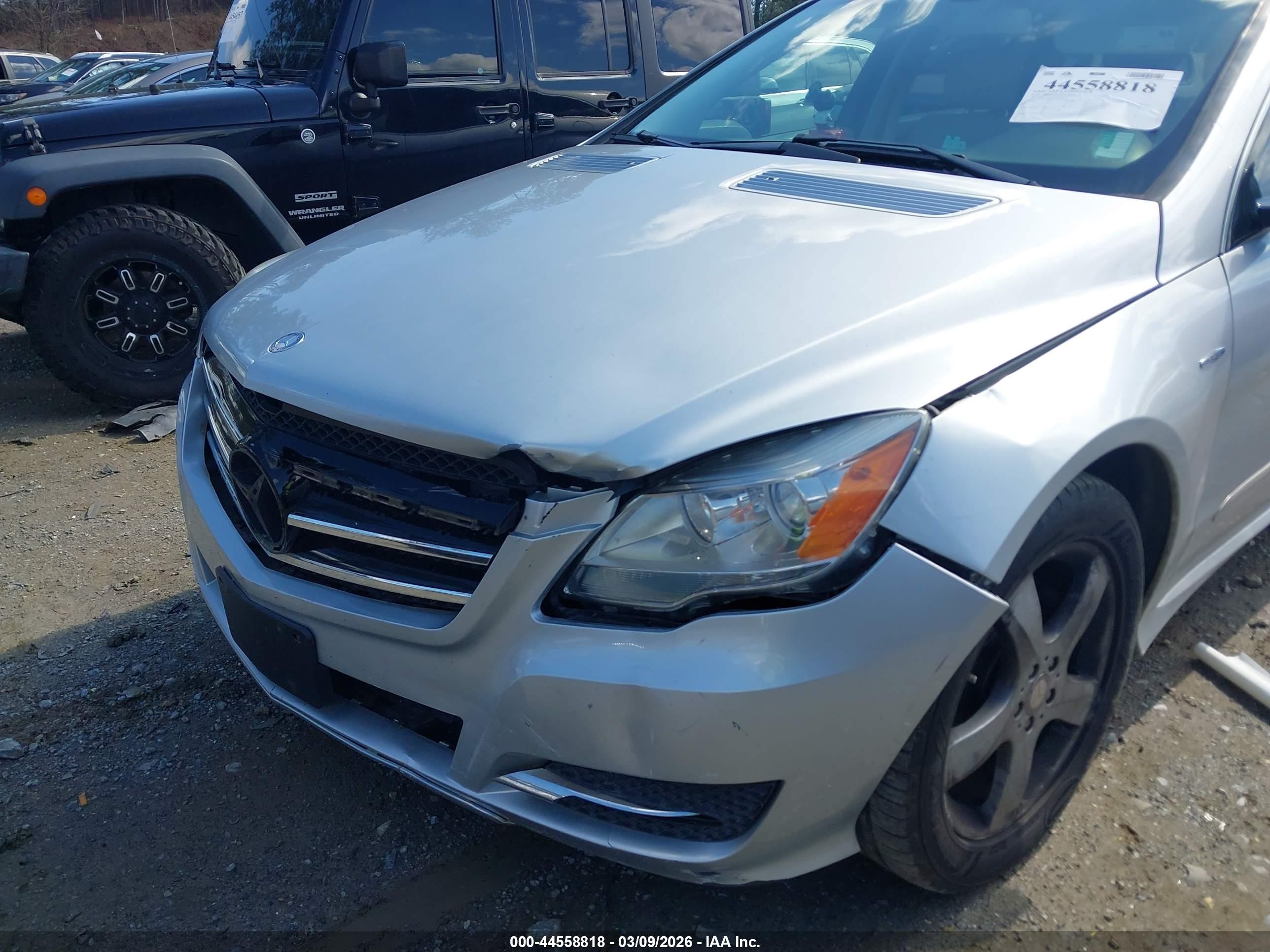 2012 Mercedes-benz R 350 4matic Silver vin: 4JGCB5HE0CA139852
