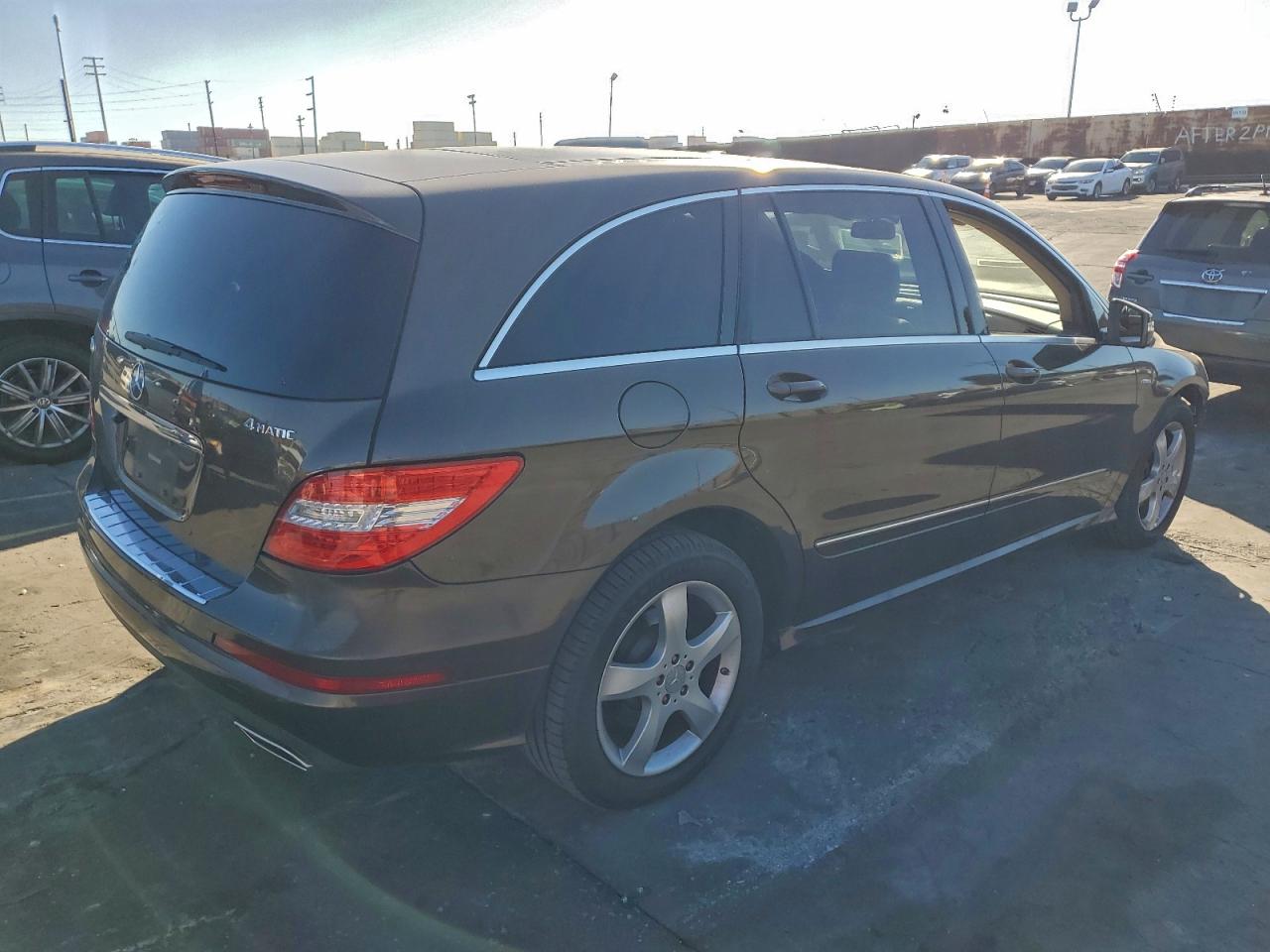 2012 Mercedes-benz R 350 4matic Brown vin: 4JGCB5HE0CA141701
