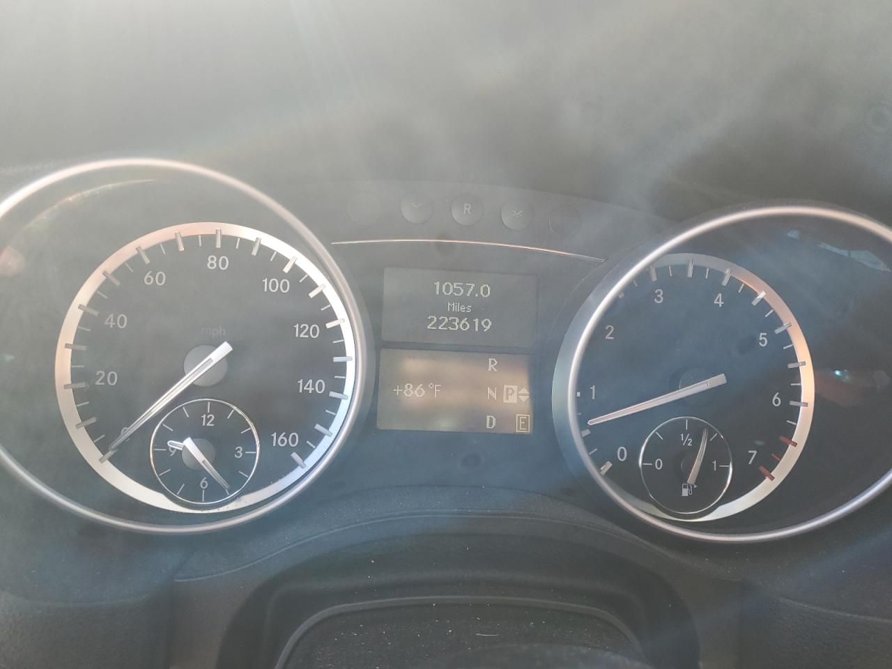 2012 Mercedes-benz R 350 4matic   Silver vin: 4JGCB5HE3CA139876