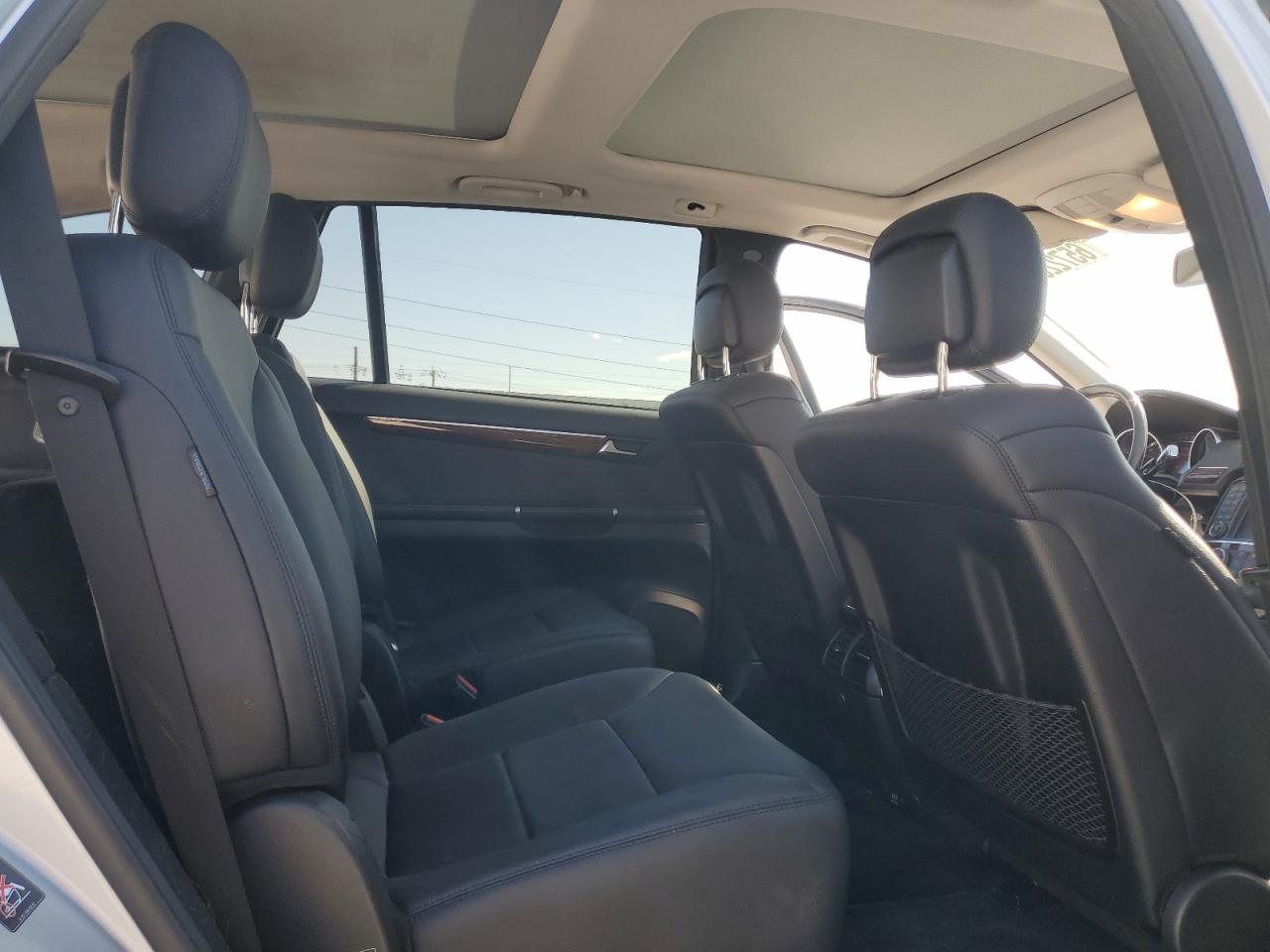 2012 Mercedes-benz R 350 4matic   Silver vin: 4JGCB5HE3CA139876