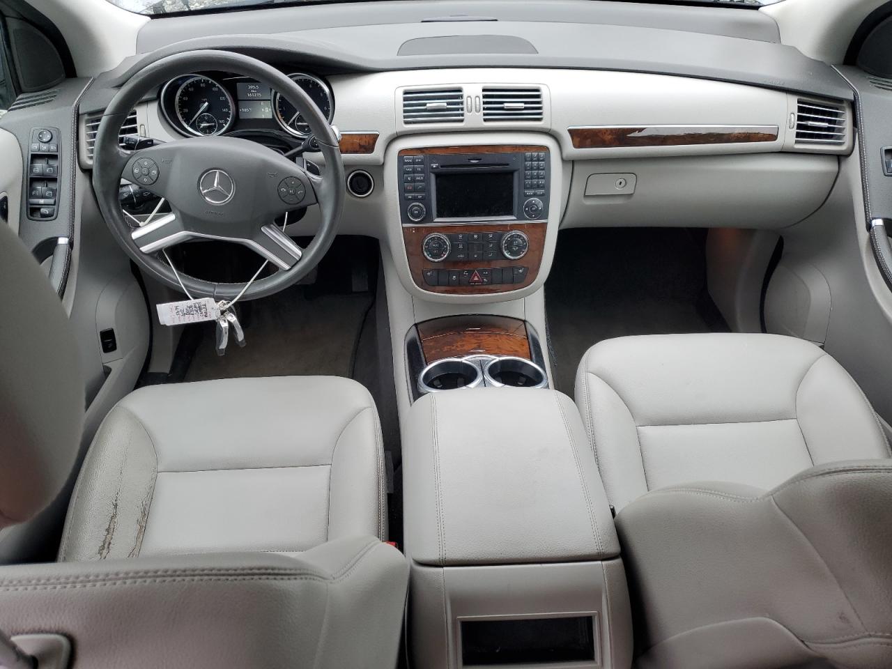 2012 Mercedes-benz R 350 4matic   Silver vin: 4JGCB5HE3CA148917