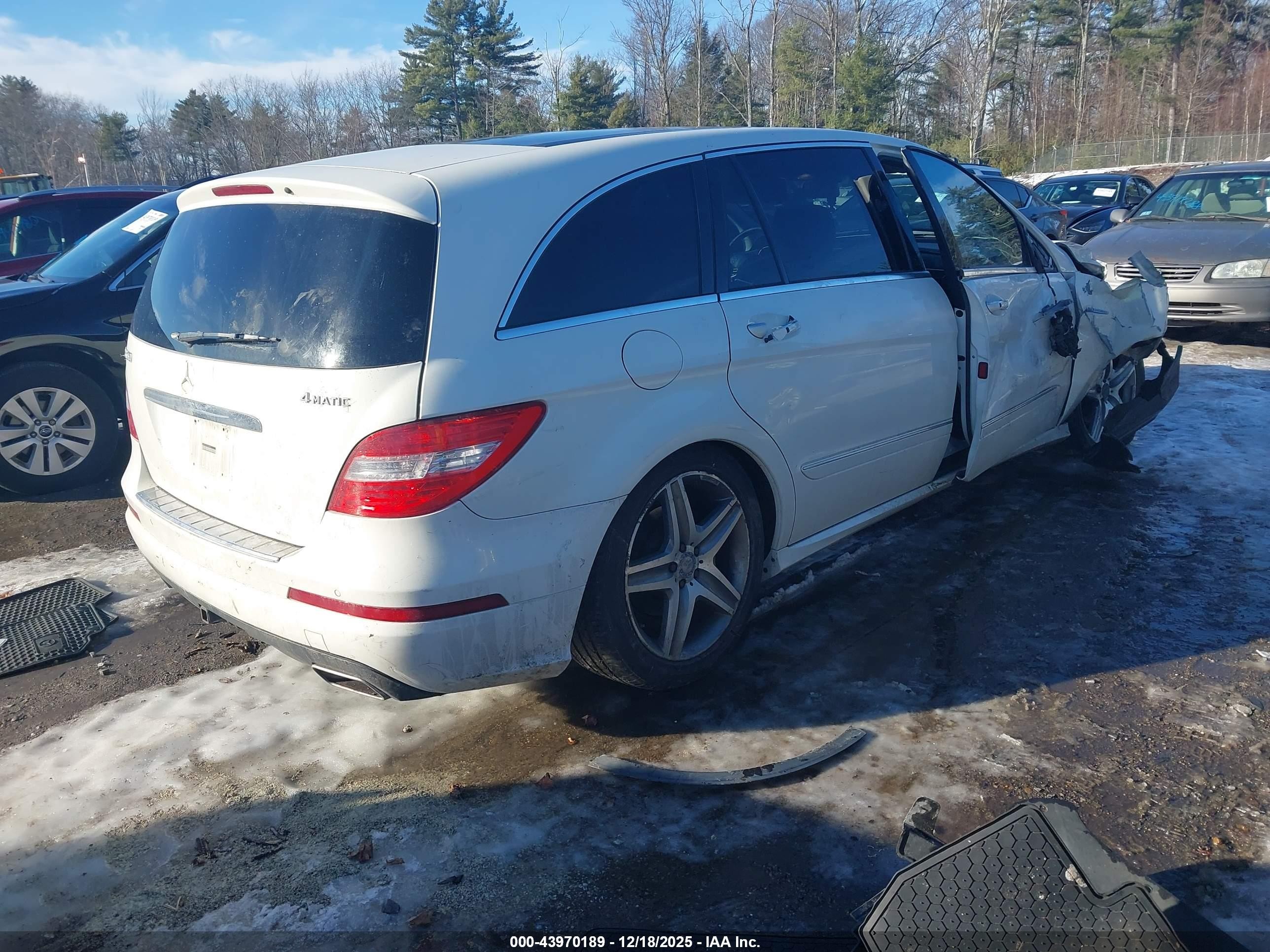 2012 Mercedes-benz R 350 4matic Белый vin: 4JGCB5HE3CA154698