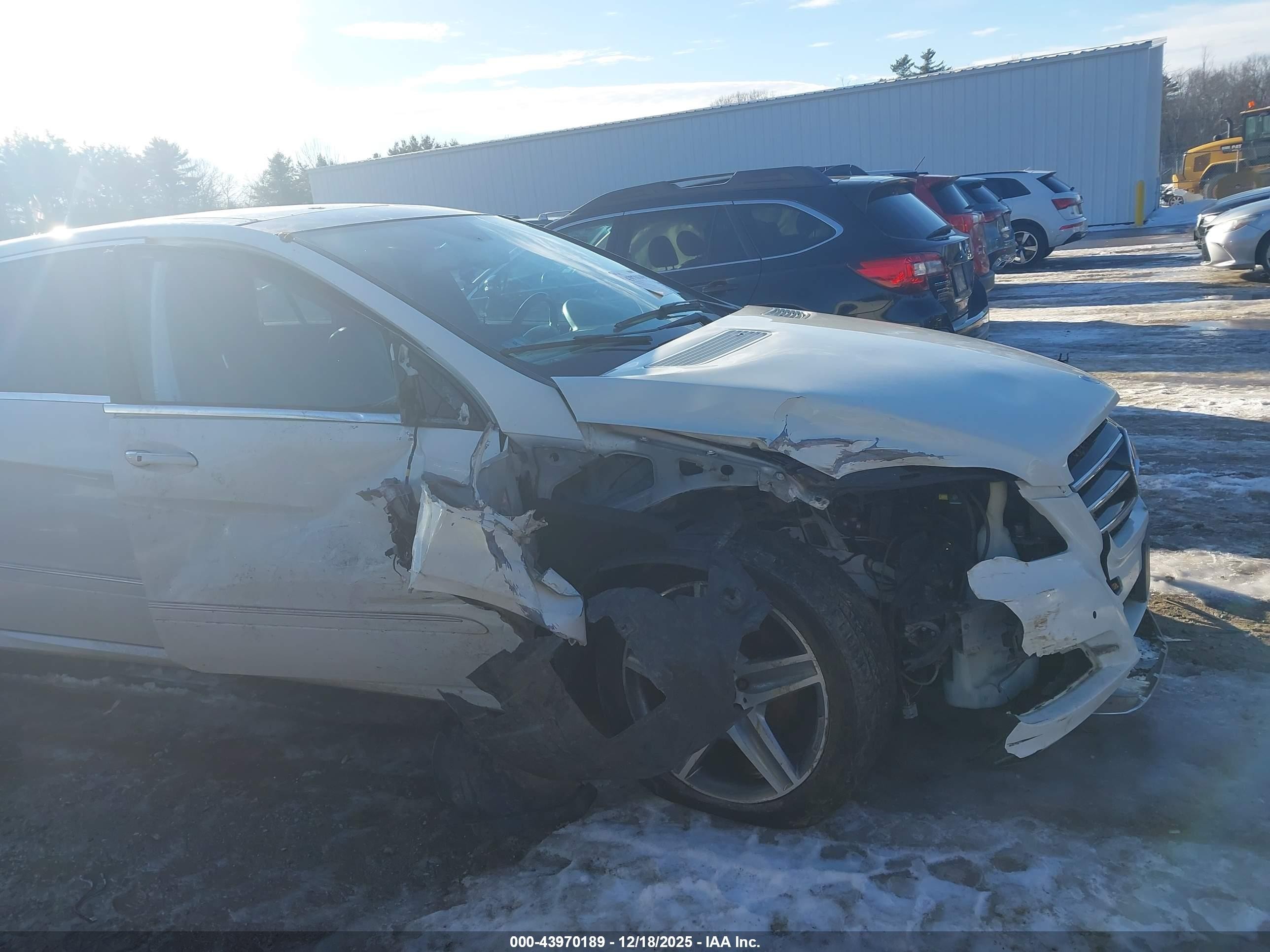 2012 Mercedes-benz R 350 4matic Белый vin: 4JGCB5HE3CA154698