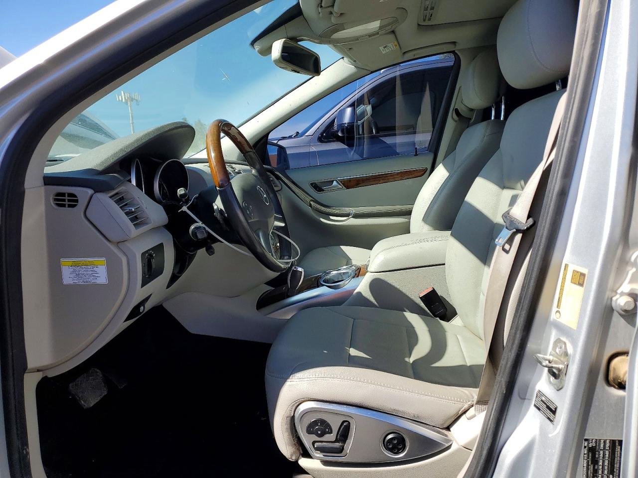 2012 Mercedes-benz R 350 4matic Silver vin: 4JGCB5HE4CA140325