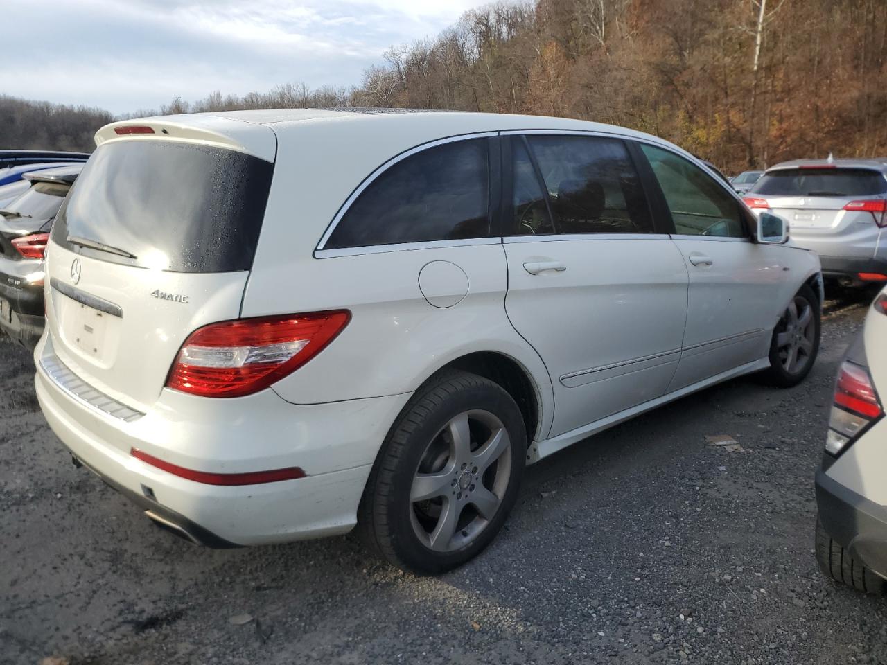 2012 Mercedes-benz R 350 4matic Белый vin: 4JGCB5HE5CA138969