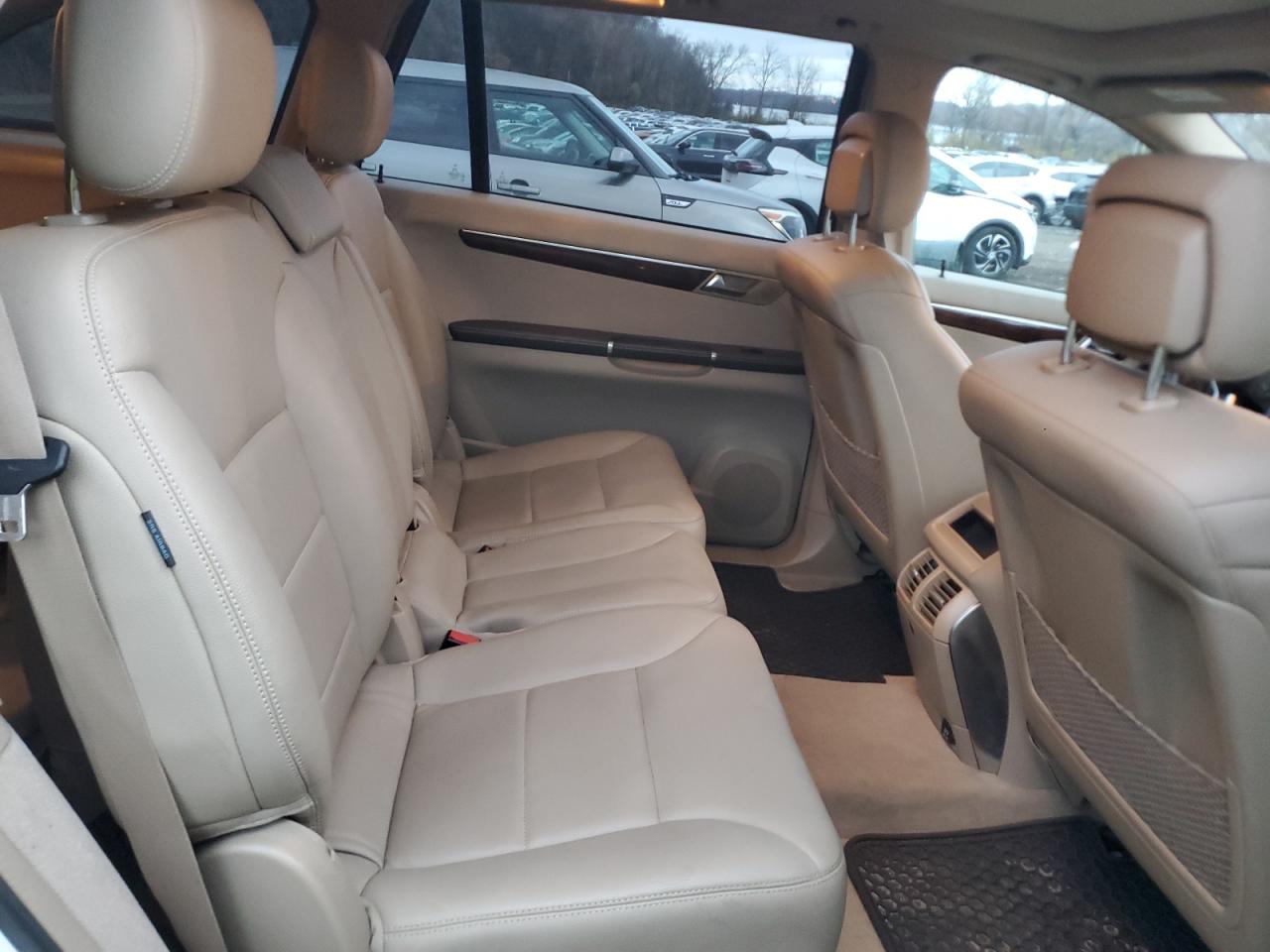 2012 Mercedes-benz R 350 4matic Белый vin: 4JGCB5HE5CA138969