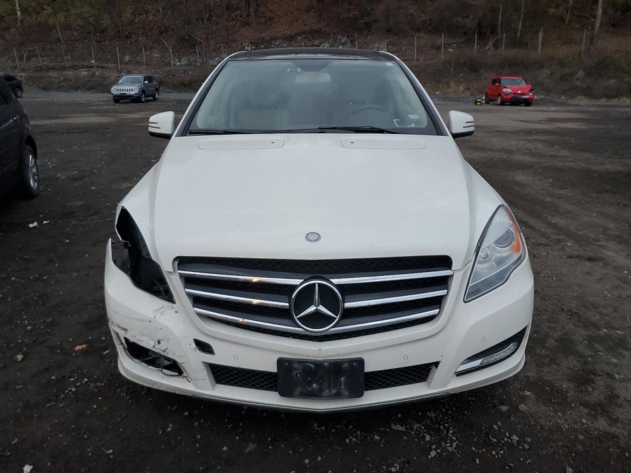 2012 Mercedes-benz R 350 4matic Белый vin: 4JGCB5HE5CA138969