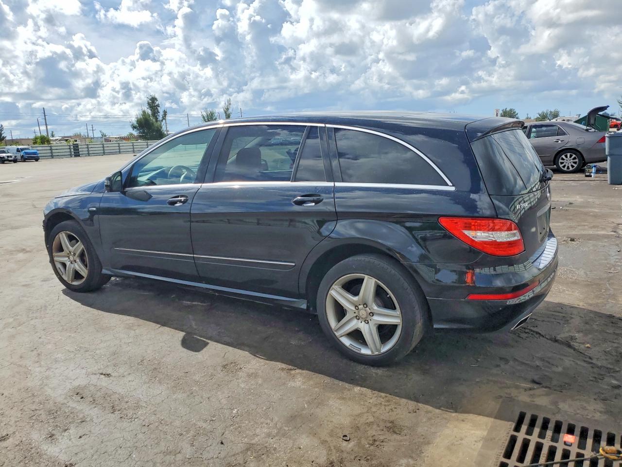 2012 Mercedes-benz R 350 4matic Black vin: 4JGCB5HE5CA148112