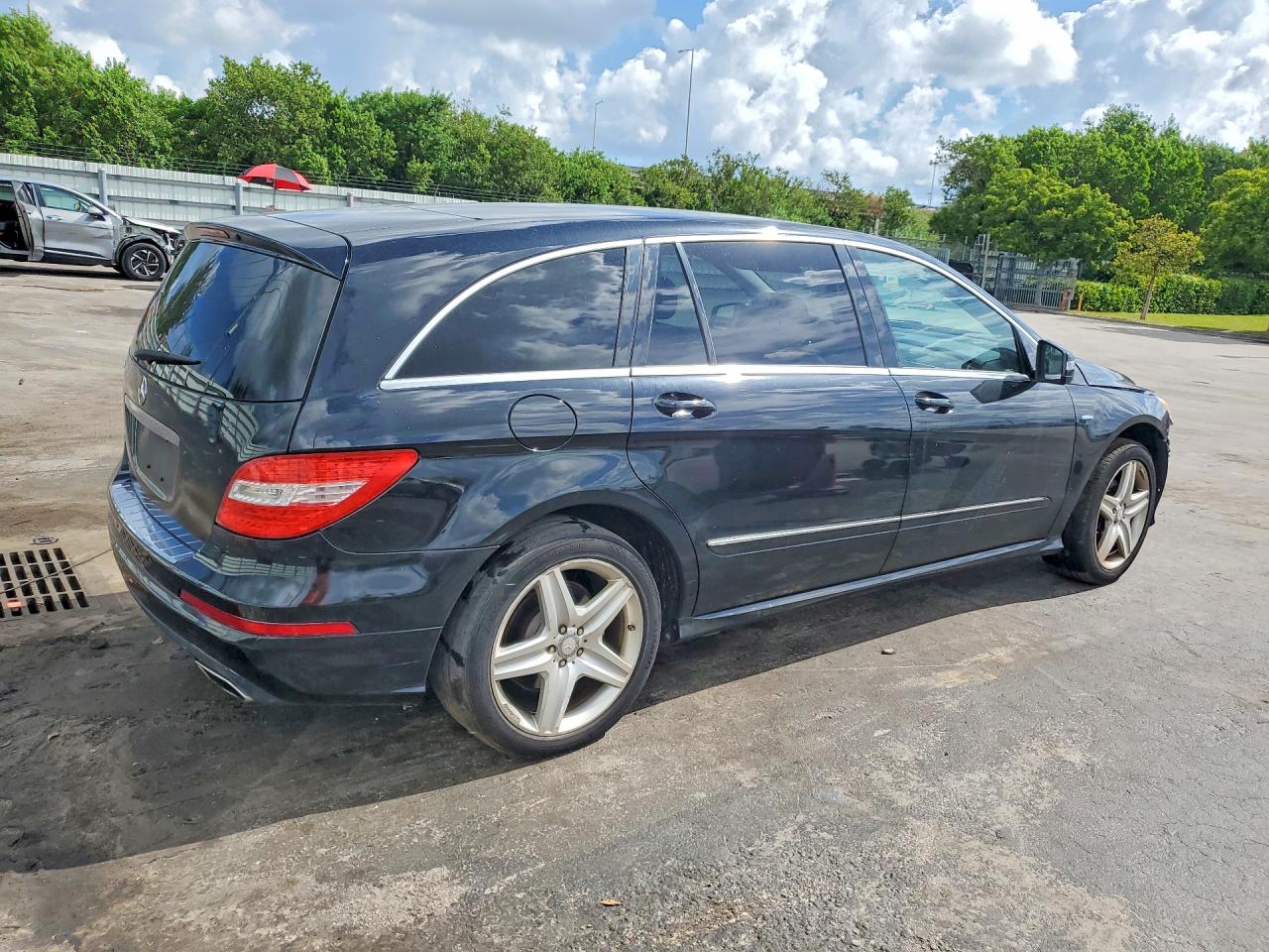 2012 Mercedes-benz R 350 4matic Black vin: 4JGCB5HE5CA148112