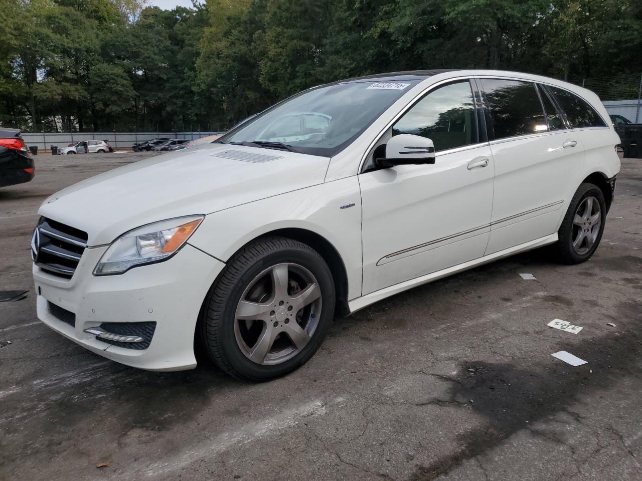 2012 Mercedes-benz R 350 4matic White vin: 4JGCB5HE6CA138740