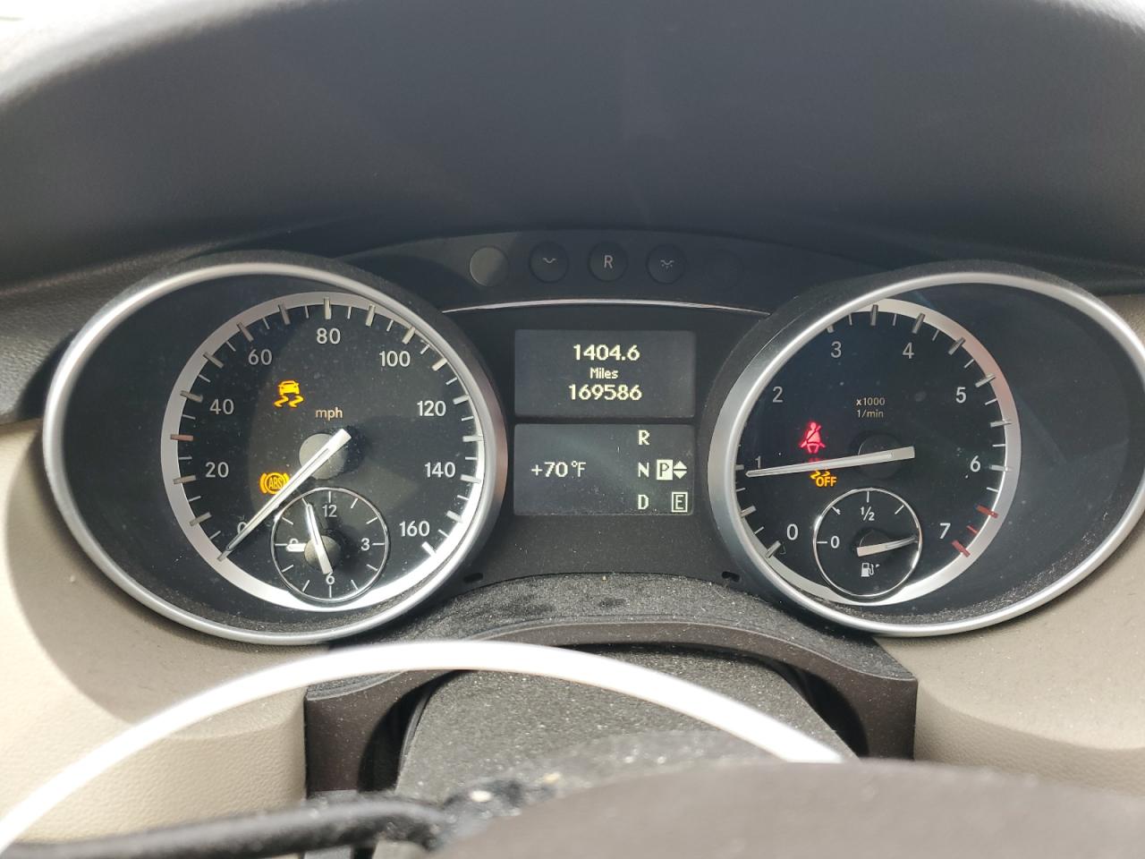 2012 Mercedes-benz R 350 4matic White vin: 4JGCB5HE6CA138740