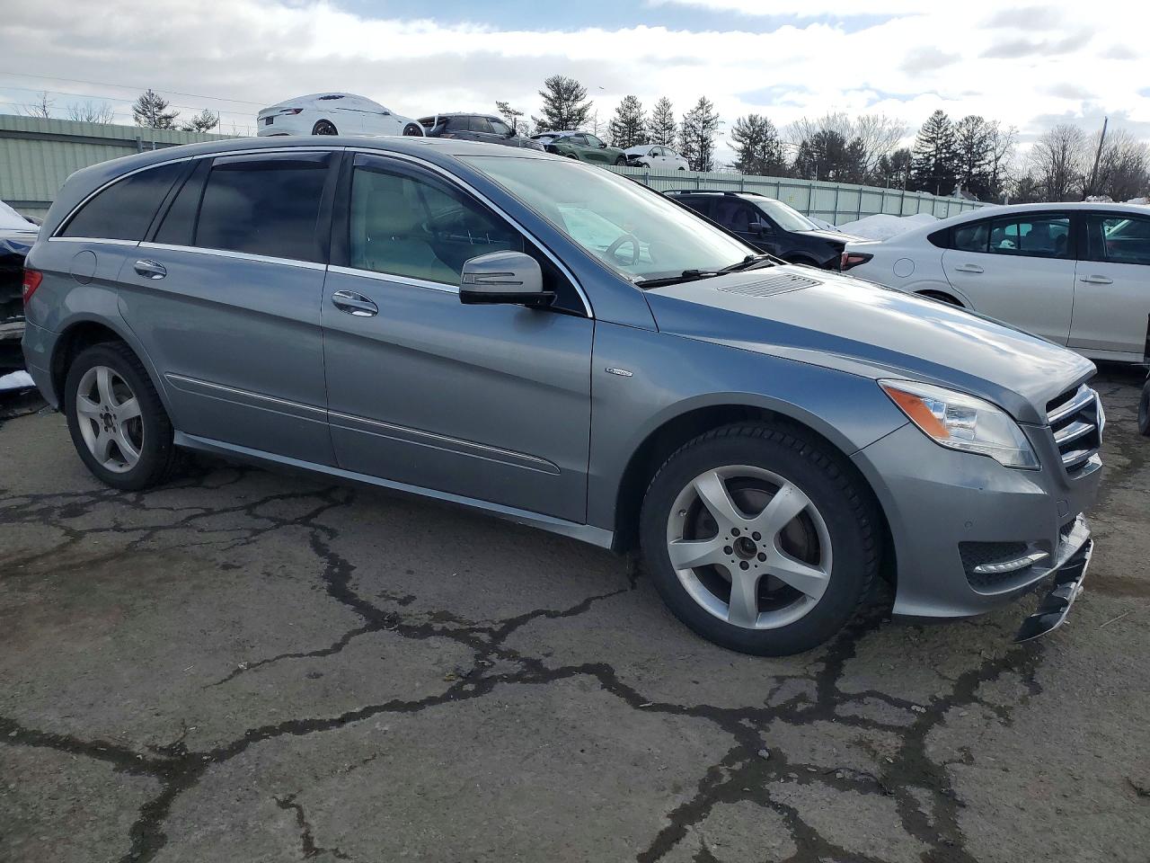 2012 Mercedes-benz R 350 4matic Silver vin: 4JGCB5HE7CA145258
