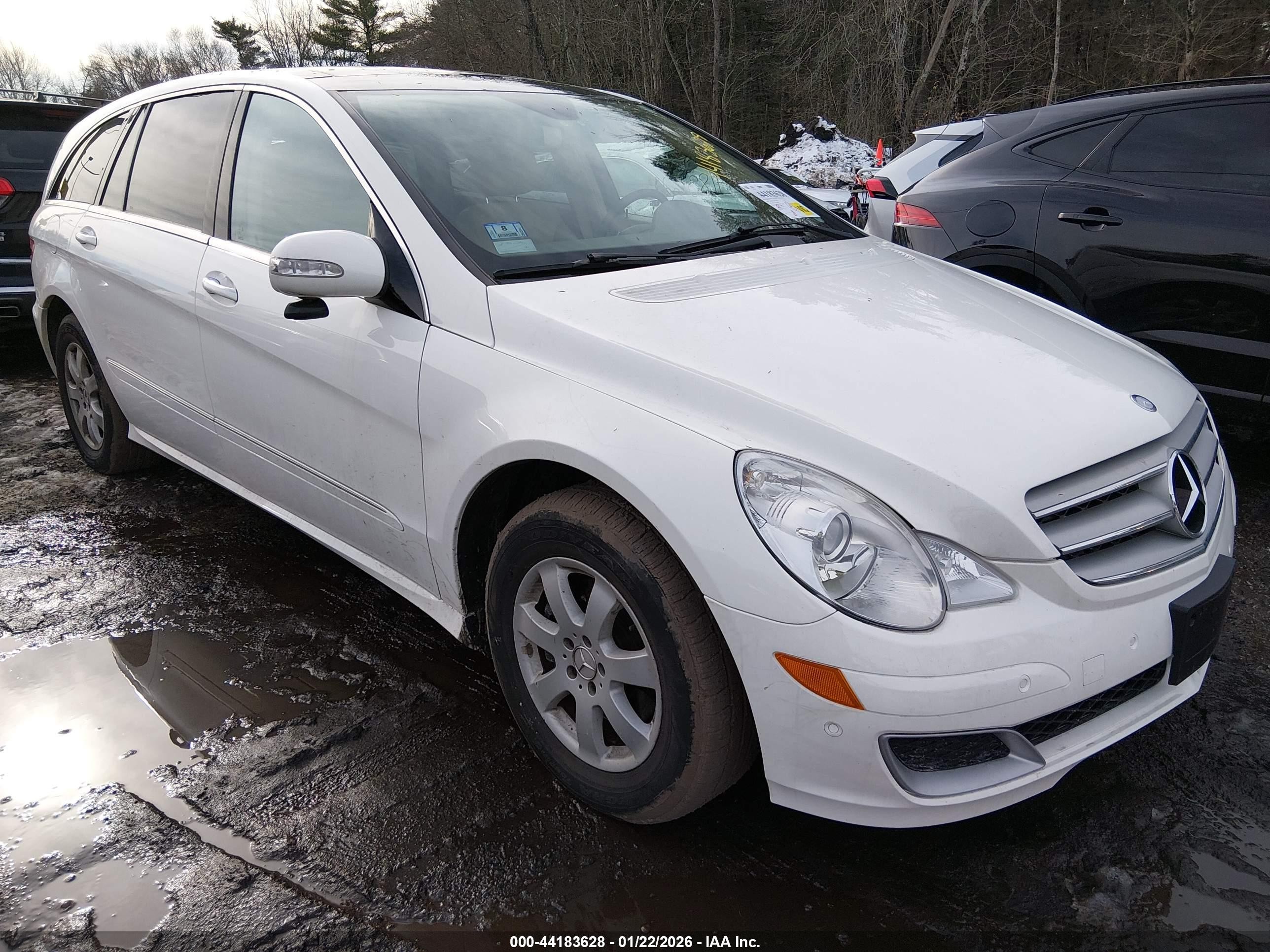 2007 Mercedes-benz R 350 4matic White vin: 4JGCB65E07A040464