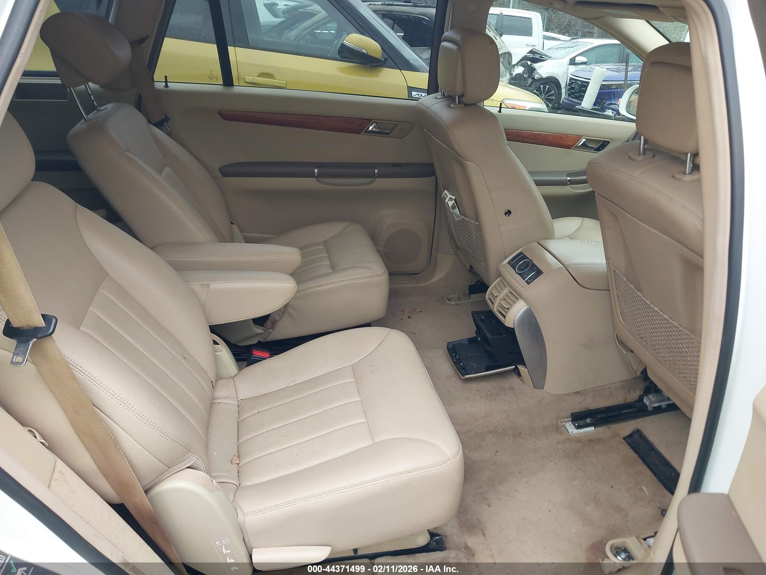 2007 Mercedes-benz R 350 4matic White vin: 4JGCB65E07A053053