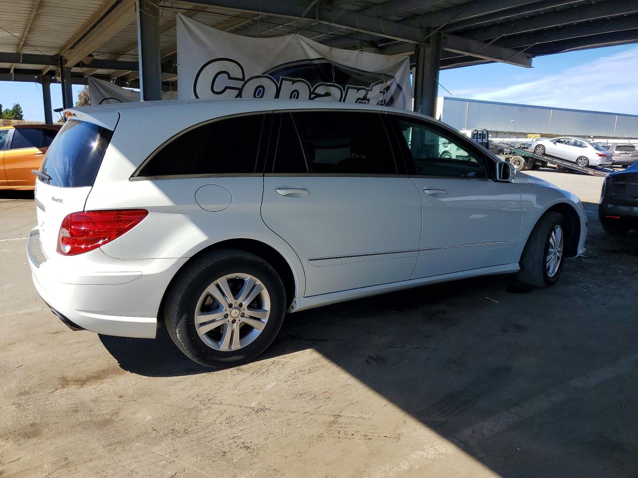 2008 Mercedes-benz R 350 White vin: 4JGCB65E08A072946