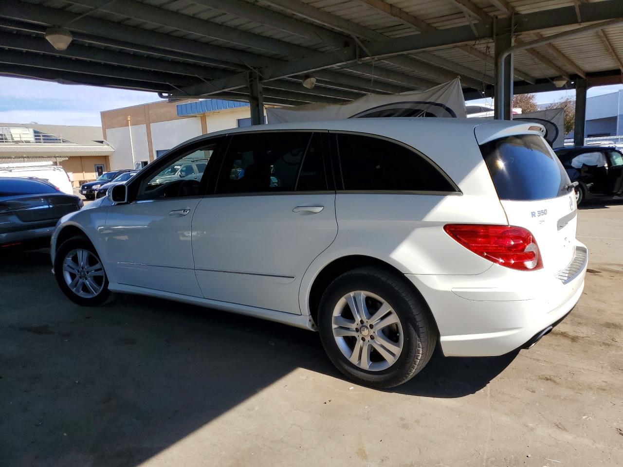 2008 Mercedes-benz R 350 White vin: 4JGCB65E08A072946