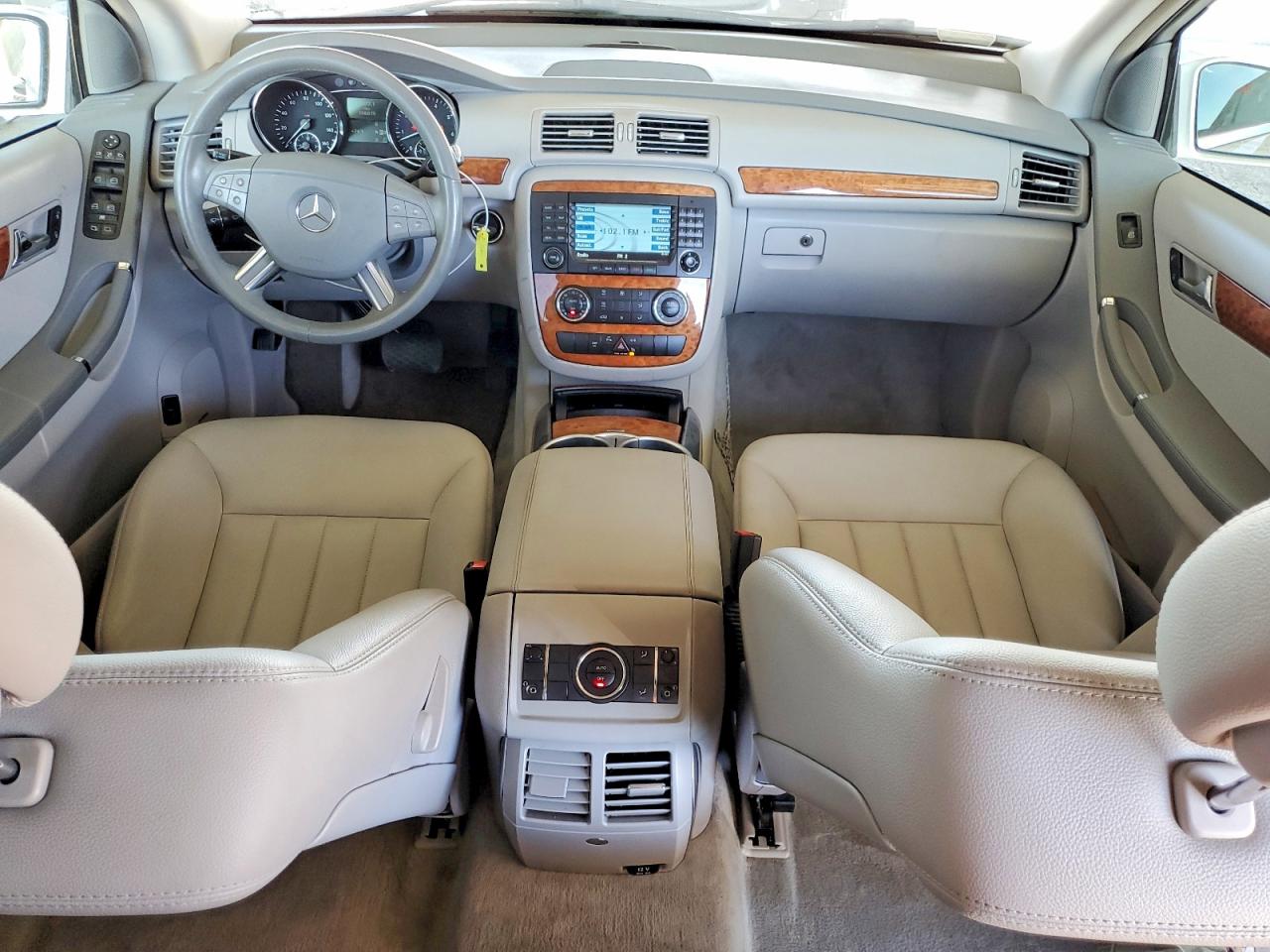 2008 Mercedes-benz R 350 White vin: 4JGCB65E08A072946