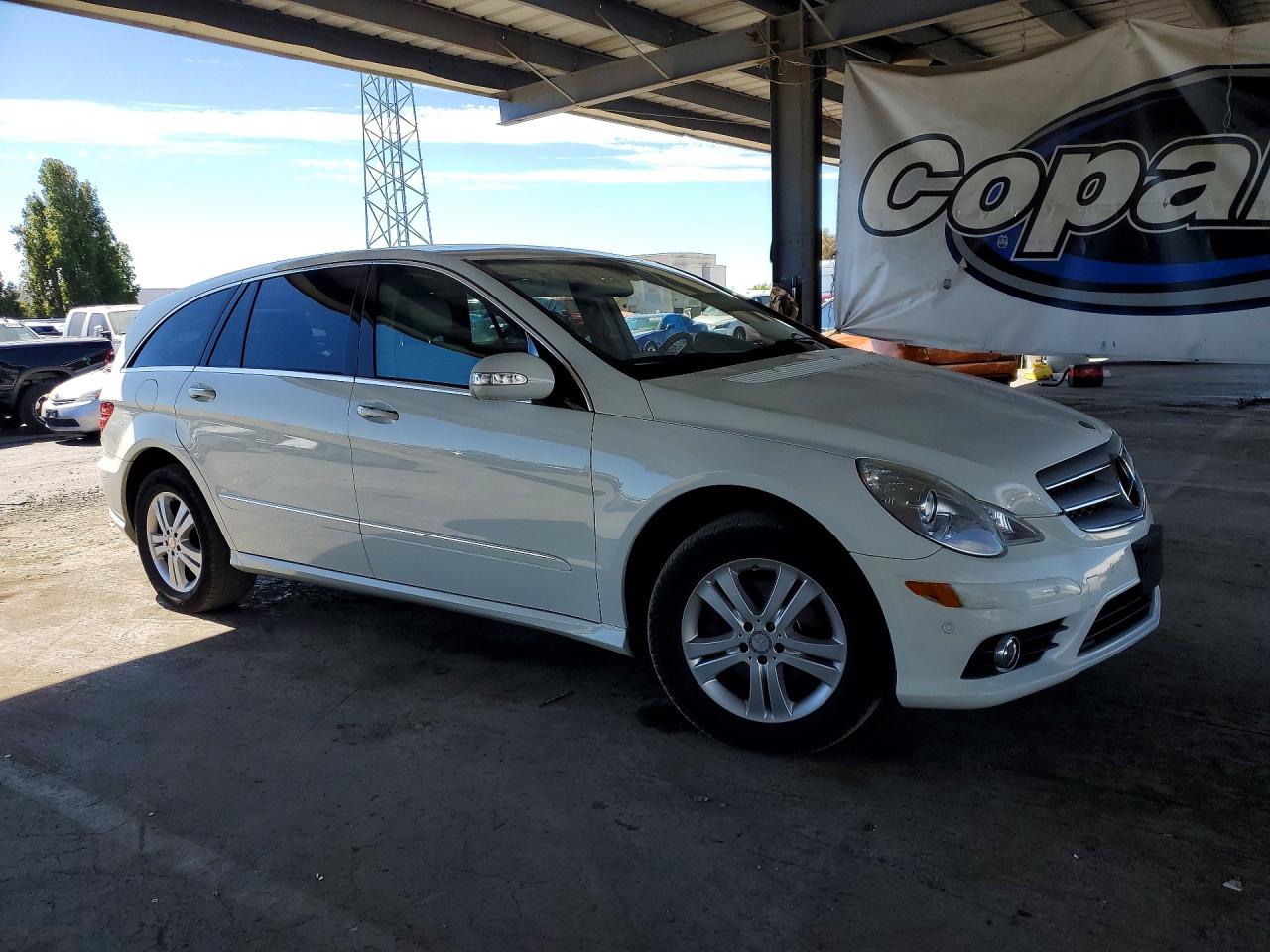 2008 Mercedes-benz R 350 White vin: 4JGCB65E08A072946
