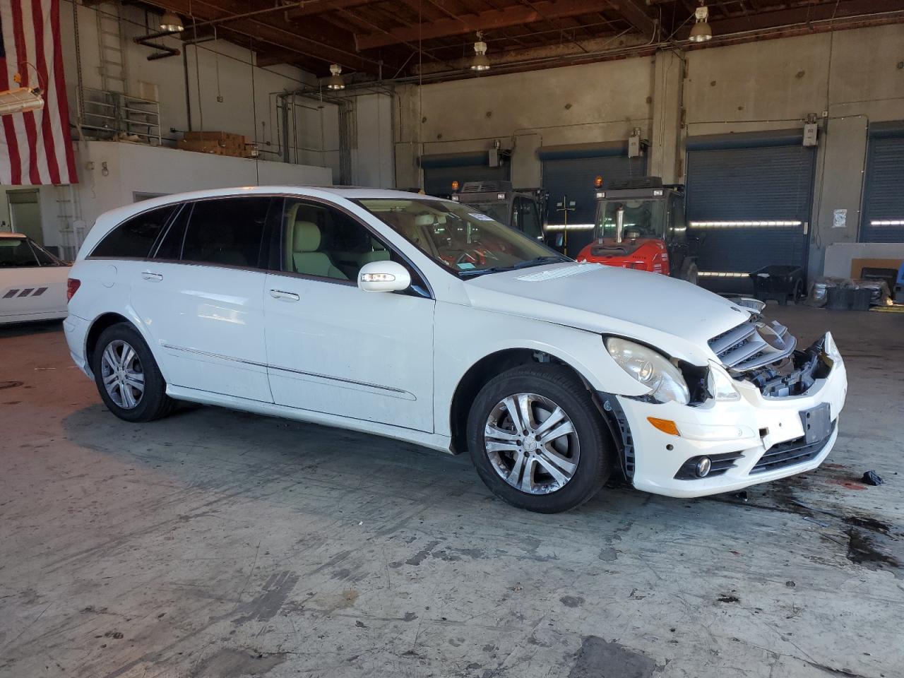 2008 Mercedes-benz R 350 Белый vin: 4JGCB65E08A075961