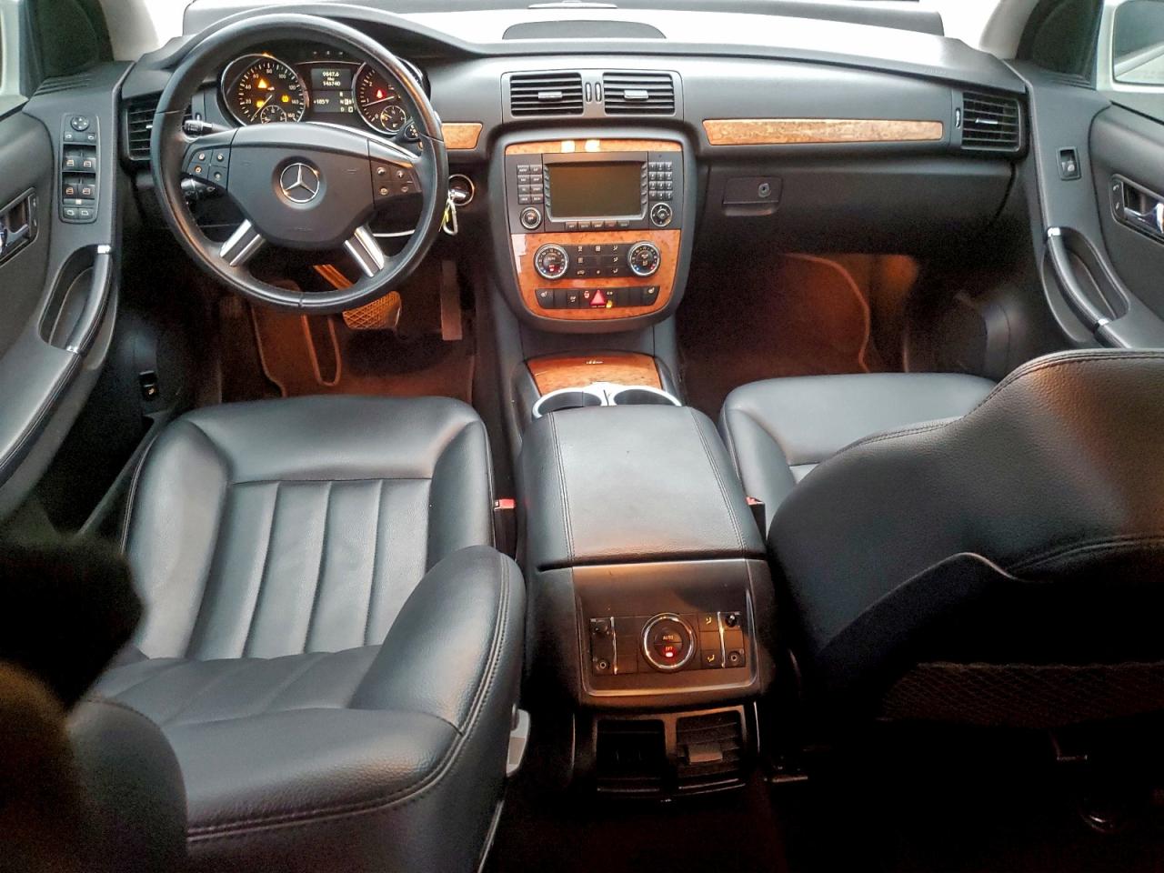 2008 Mercedes-benz R 350 White vin: 4JGCB65E08A080660