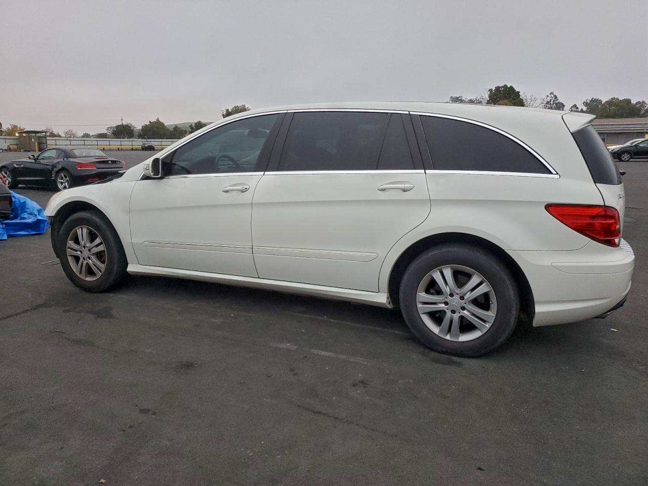 2008 Mercedes-benz R 350 White vin: 4JGCB65E08A080660