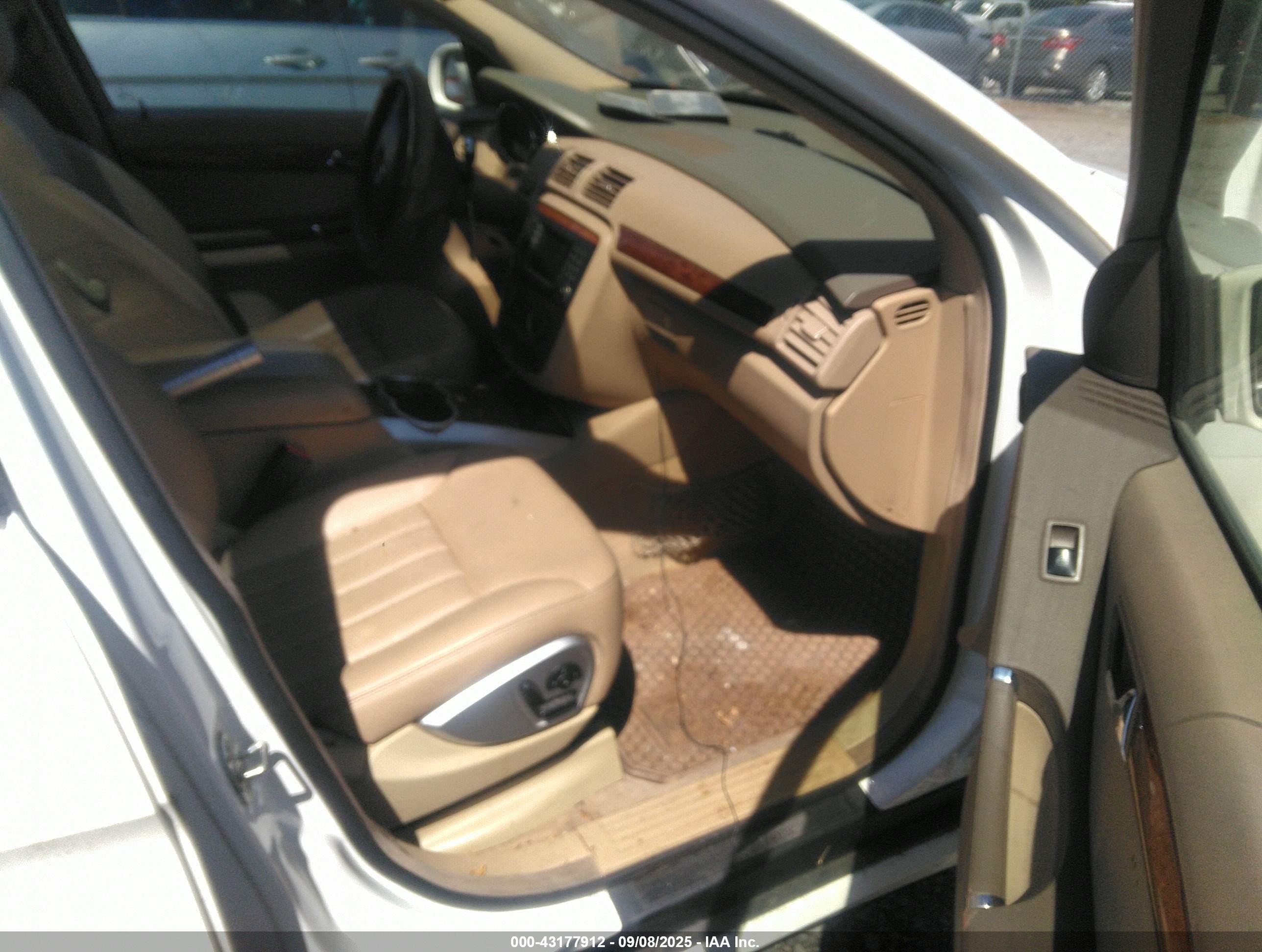 2007 Mercedes-benz R 350 4matic White vin: 4JGCB65E17A051456