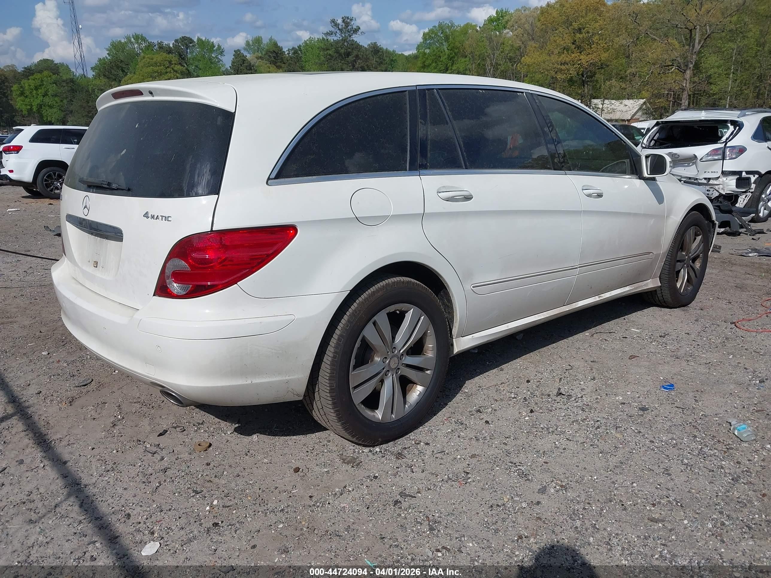 2007 Mercedes-benz R 350 4matic White vin: 4JGCB65E17A056107