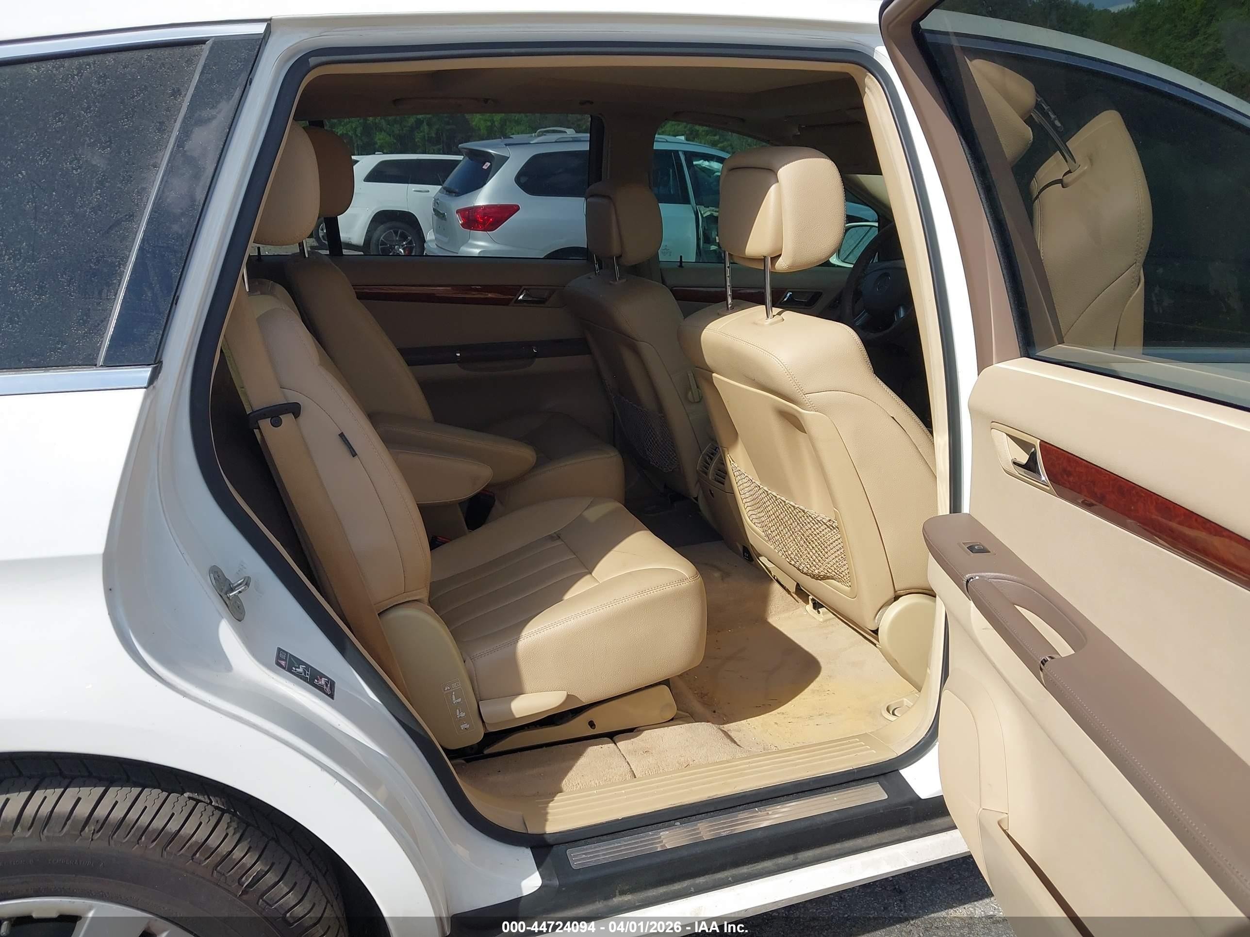 2007 Mercedes-benz R 350 4matic White vin: 4JGCB65E17A056107