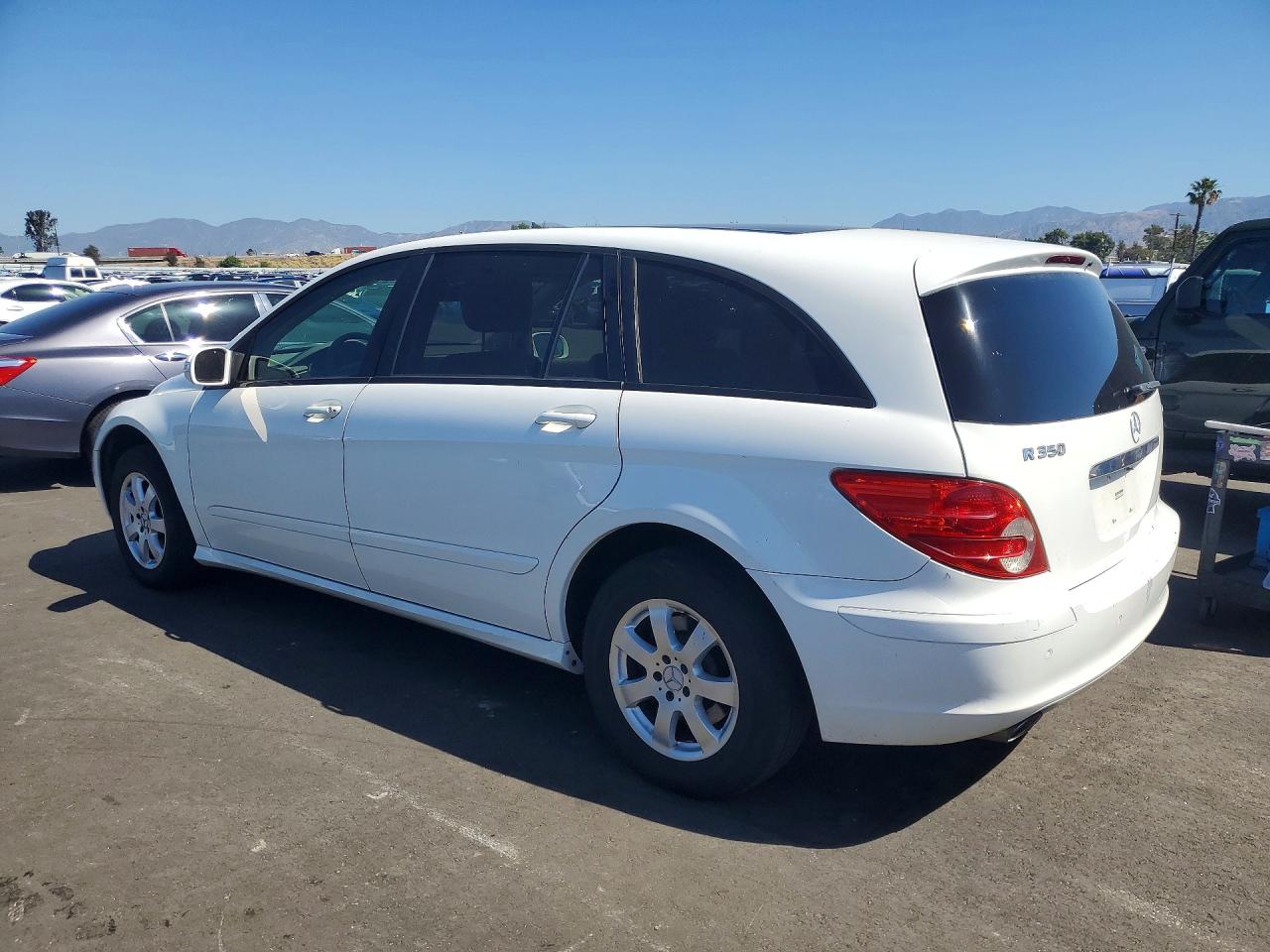 2006 Mercedes-benz R 350 White vin: 4JGCB65E26A022160