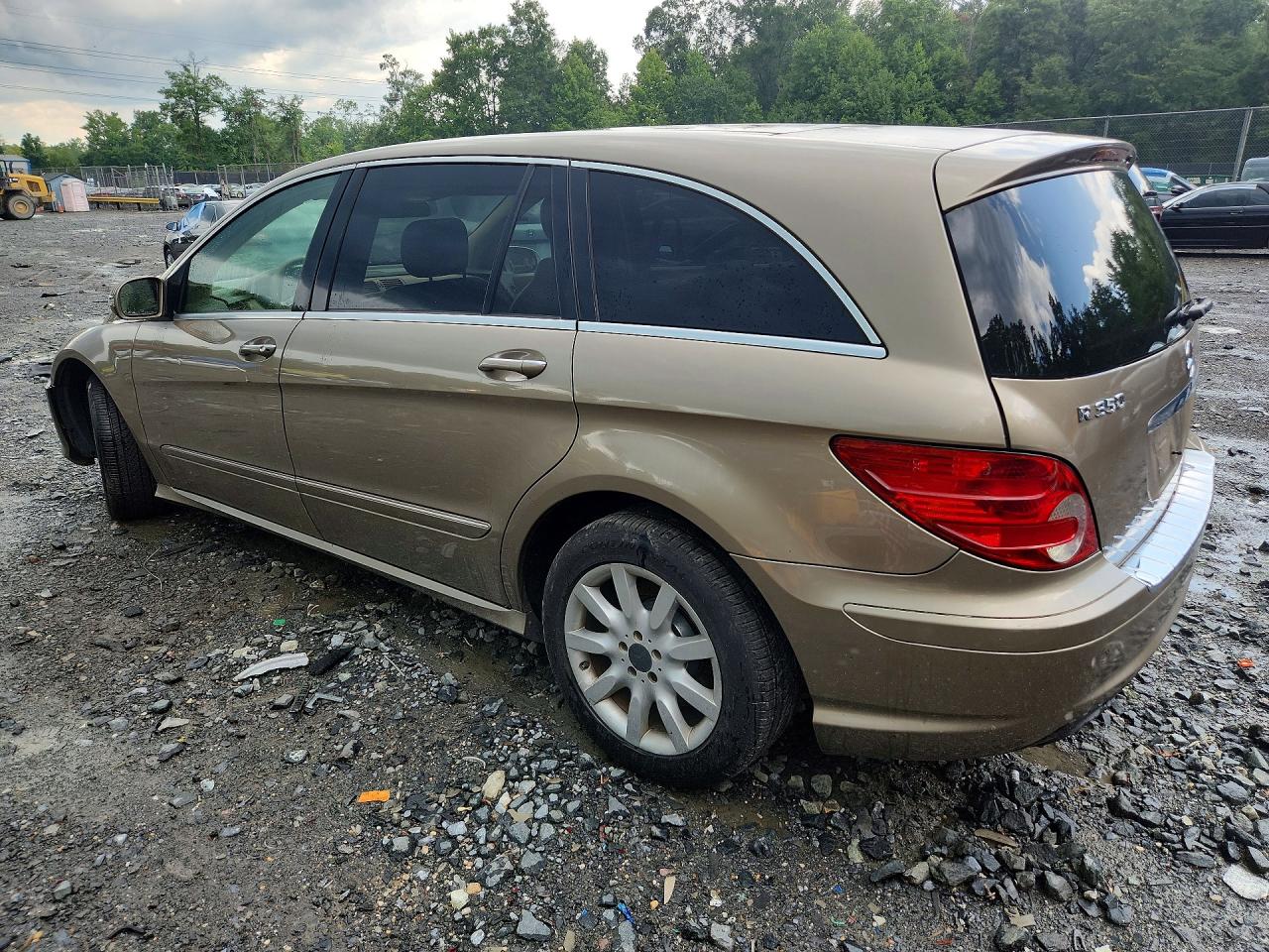 2008 Mercedes-benz R 350 Gold vin: 4JGCB65E28A072480