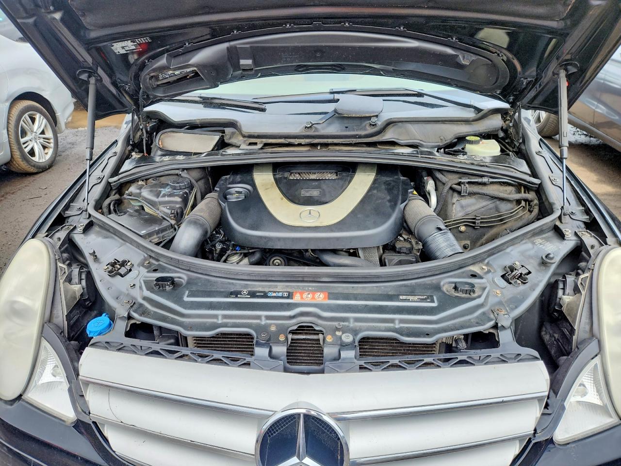 2008 Mercedes-benz R 350 Black vin: 4JGCB65E28A074309