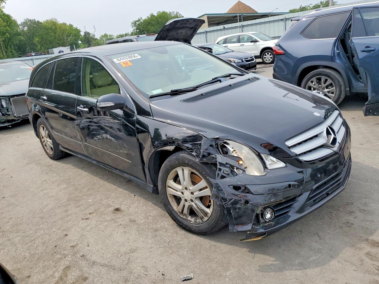 2008 Mercedes-benz R 350 Black vin: 4JGCB65E28A077324
