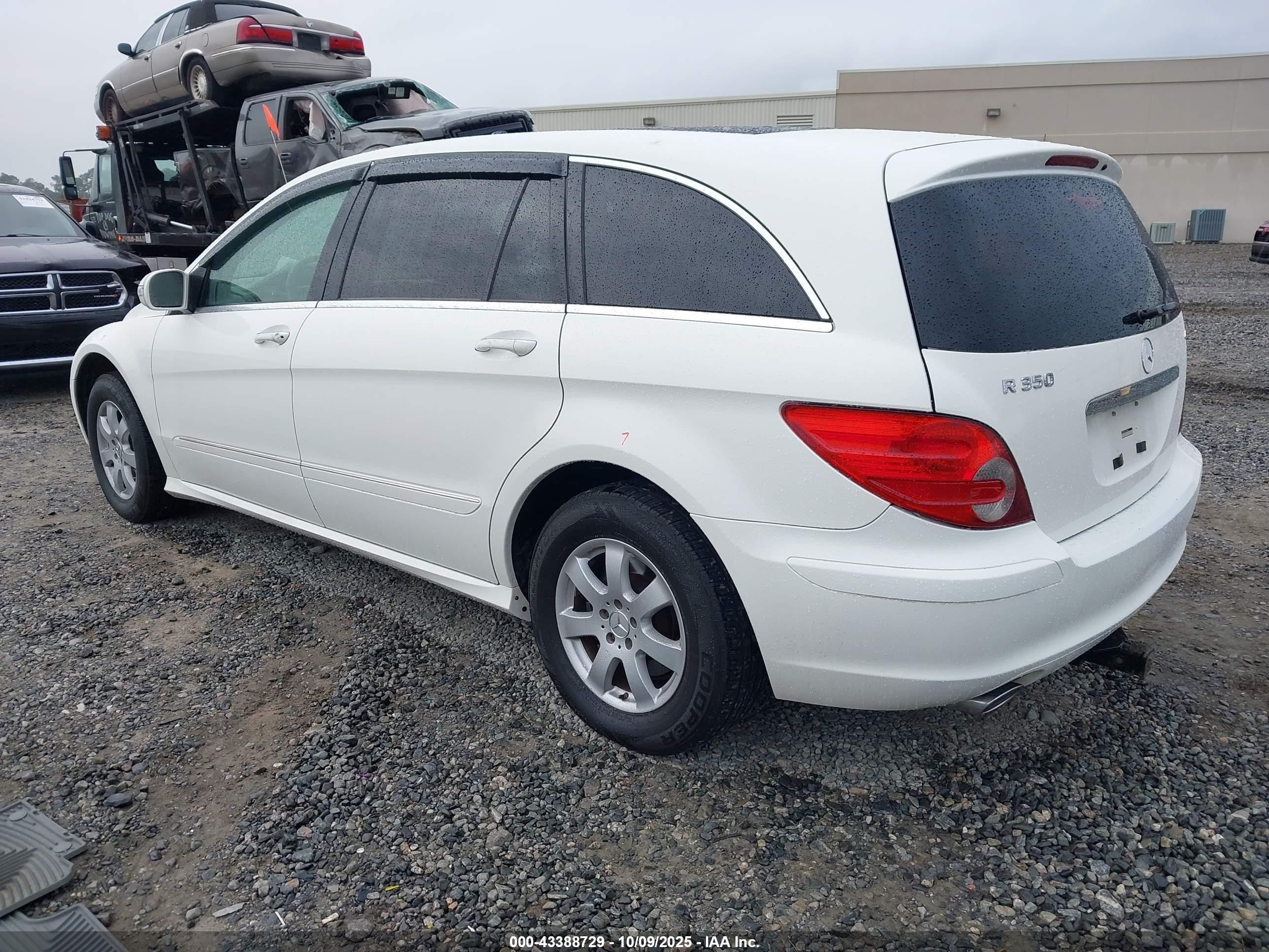 2007 Mercedes-benz R 350 4matic White vin: 4JGCB65E37A038837