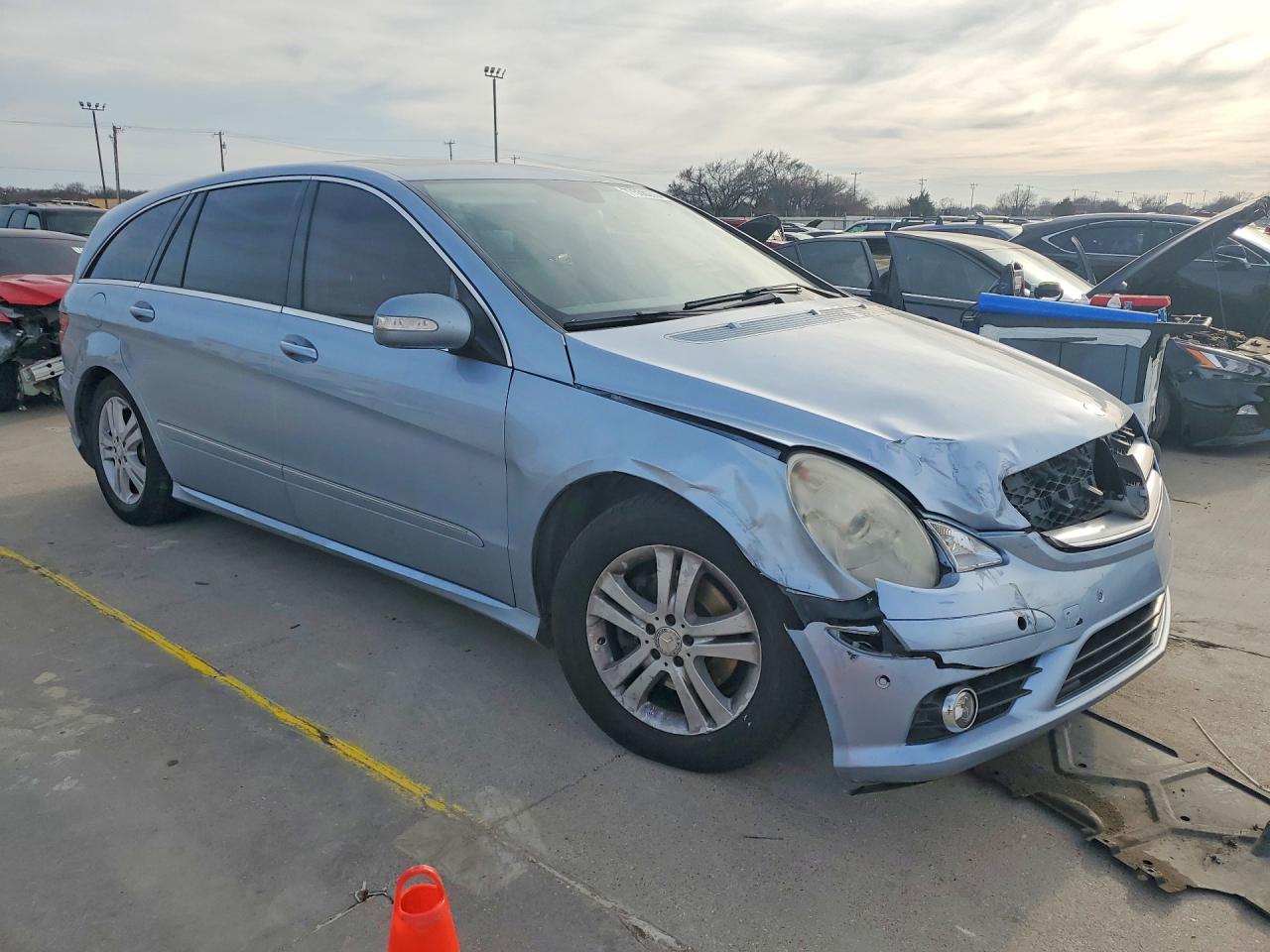 2008 Mercedes-benz R 350 Silver vin: 4JGCB65E48A071539