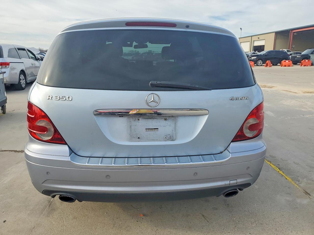 2008 Mercedes-benz R 350 Silver vin: 4JGCB65E48A071539