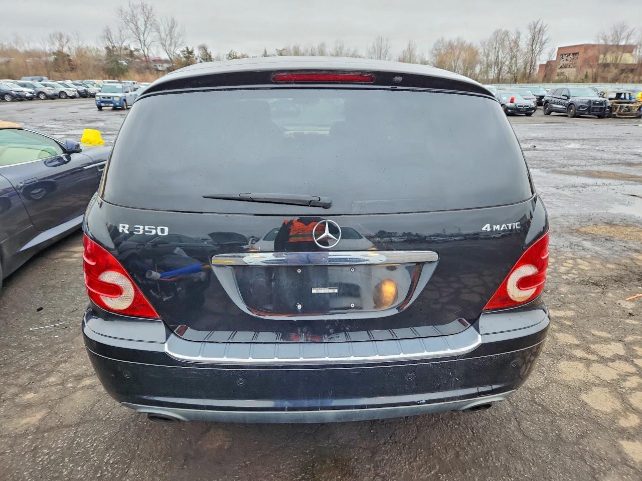 2009 Mercedes-benz R 350 4matic Black vin: 4JGCB65E49A095020