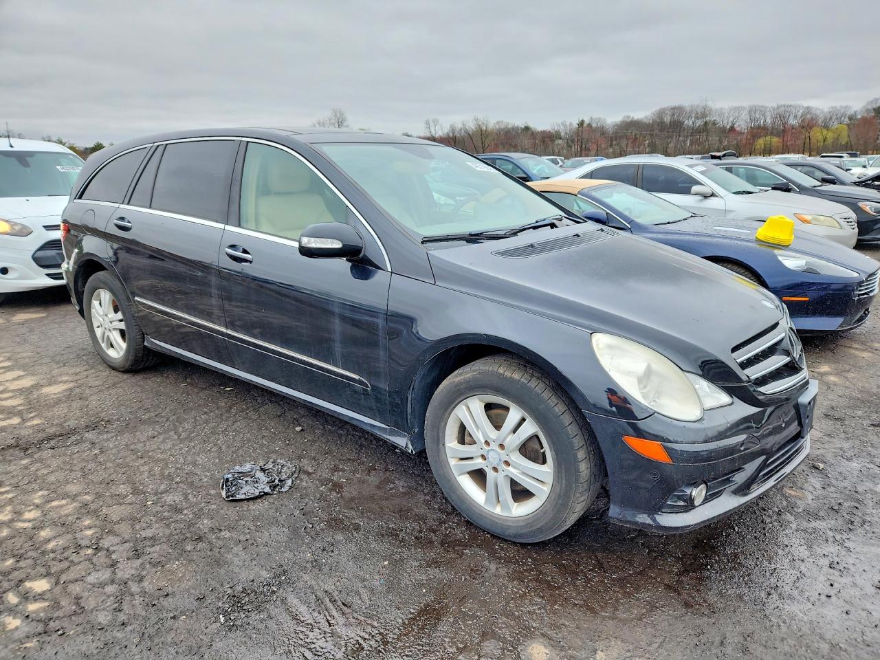 2009 Mercedes-benz R 350 4matic Black vin: 4JGCB65E49A095020