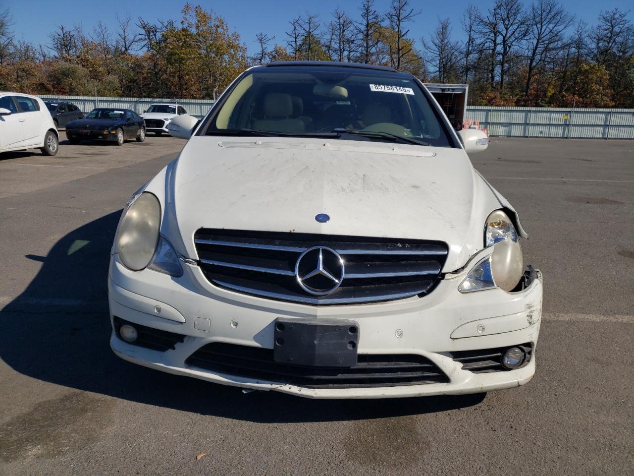 2009 Mercedes-benz R 350 4matic White vin: 4JGCB65E49A095275