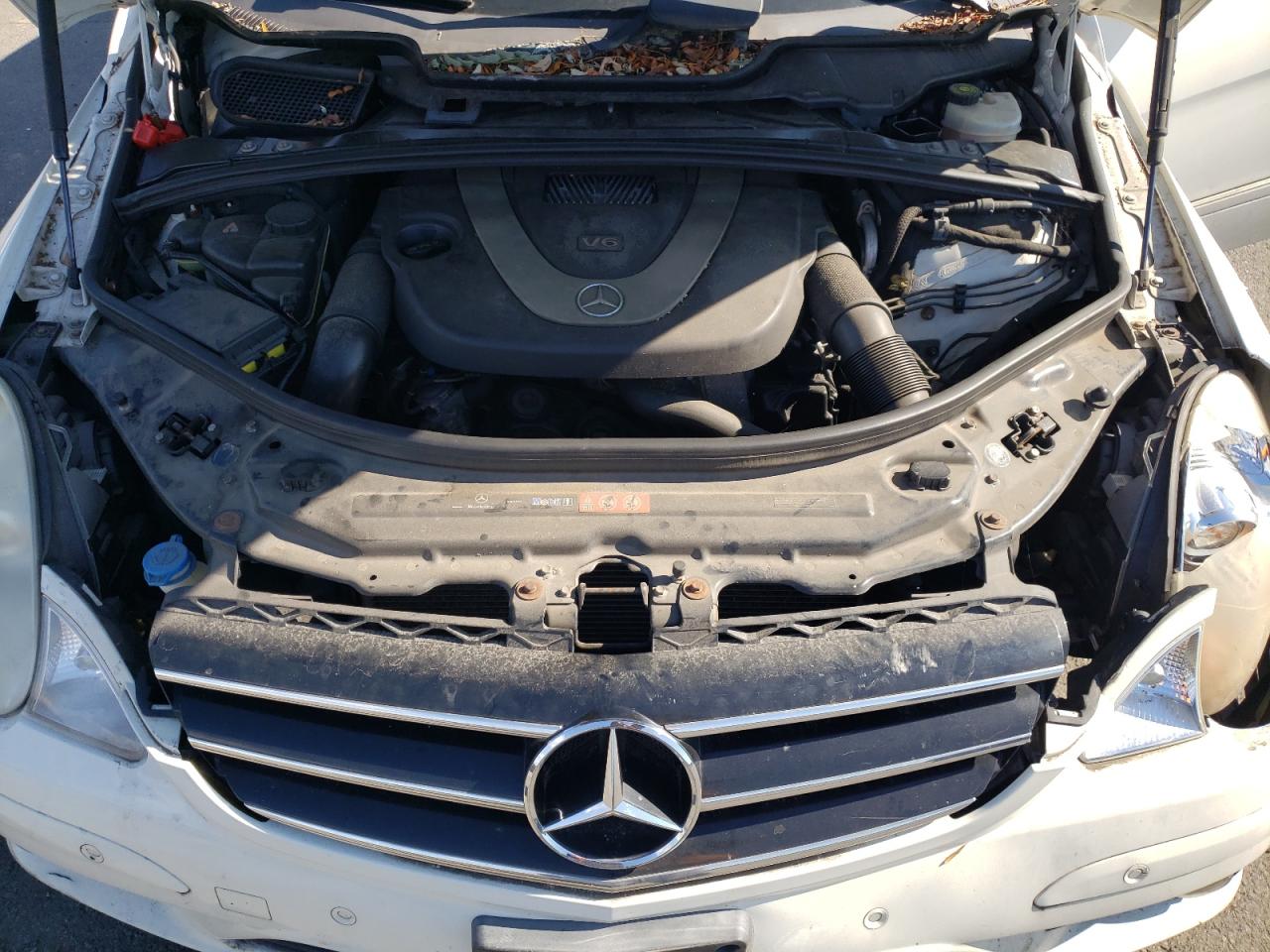 2009 Mercedes-benz R 350 4matic White vin: 4JGCB65E49A095275