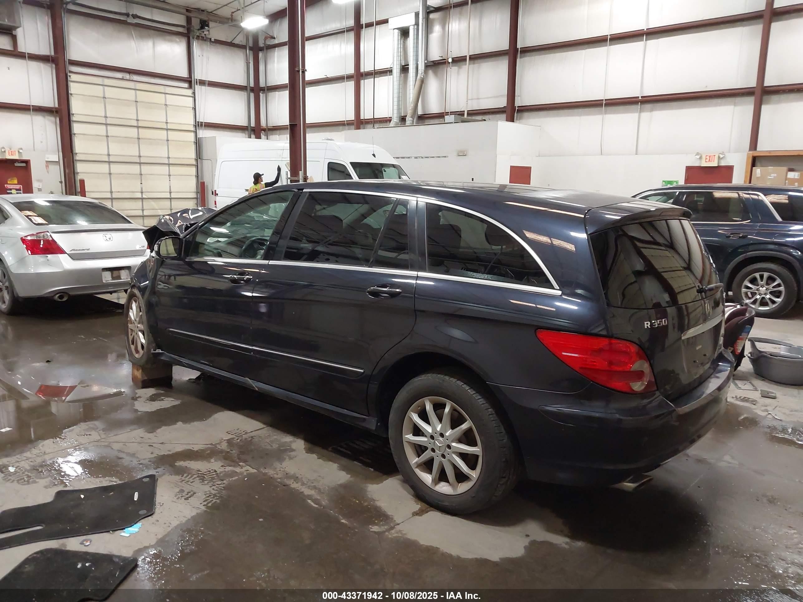 2007 Mercedes-benz R 350 4matic Blue vin: 4JGCB65E57A043327