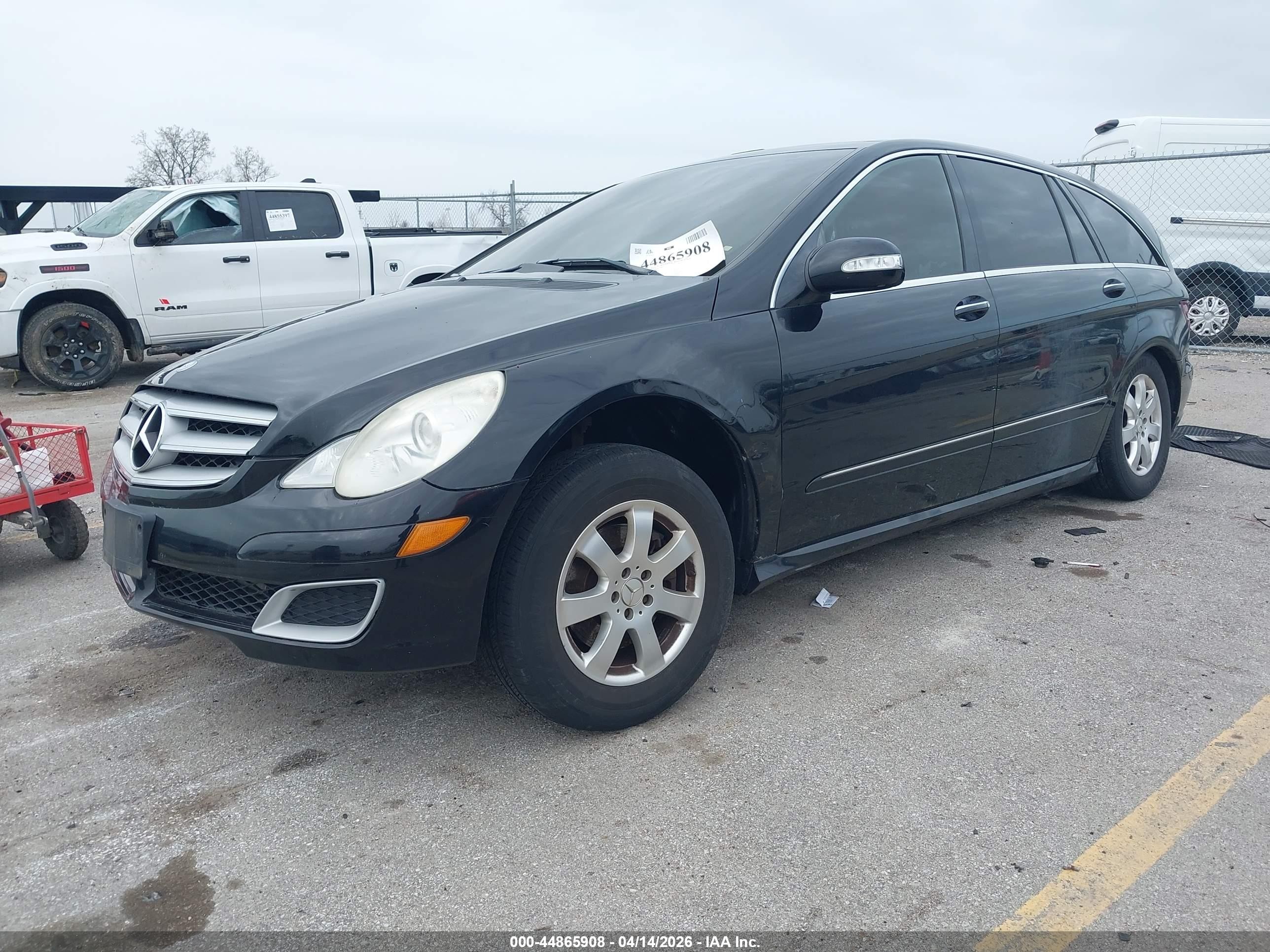 2007 Mercedes-benz R 350 4matic Black vin: 4JGCB65E57A049967